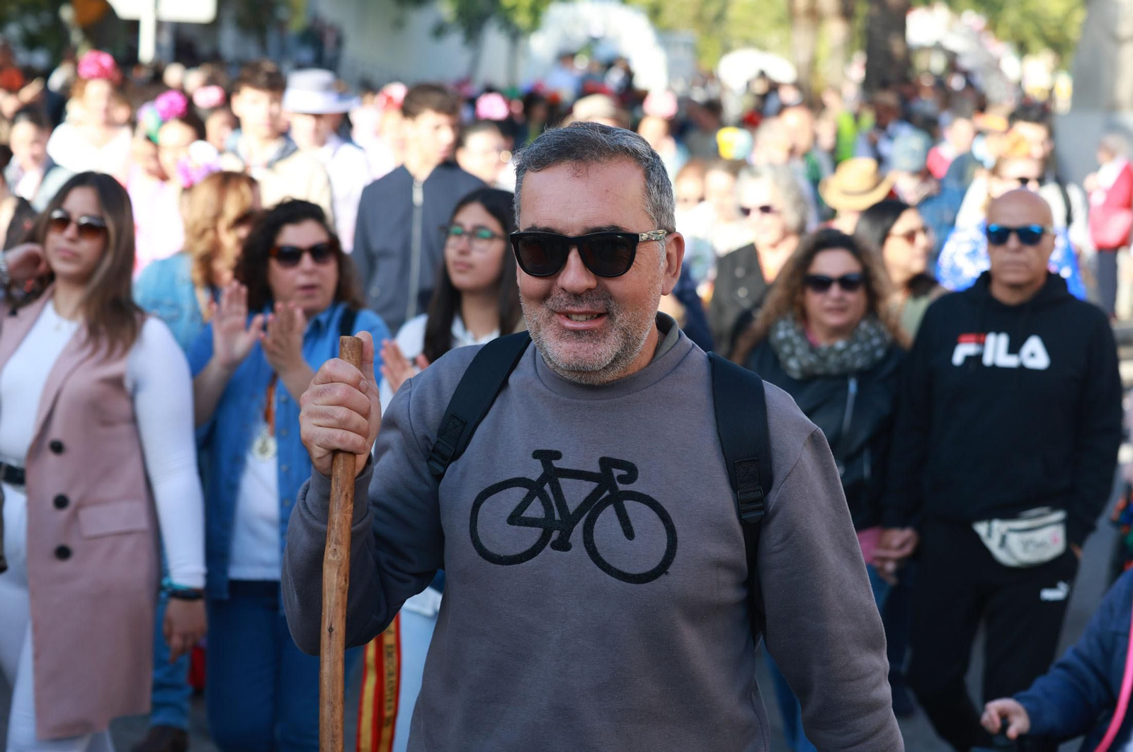 Las mejores imágenes de los peregrinos en la salida de Emigrantes