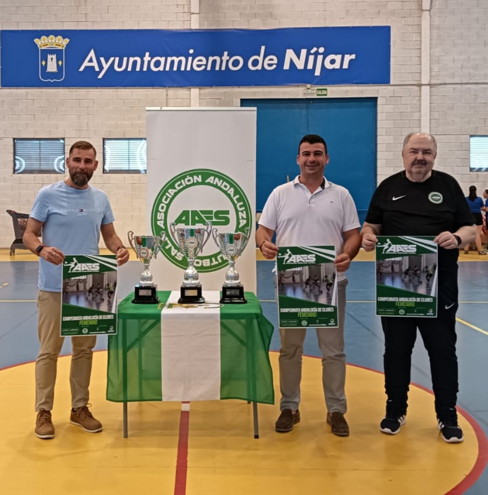 Foto de familia durante la presentación del Campeonato de Andalucía Femenino AAFS que se celebrará en Níjar.