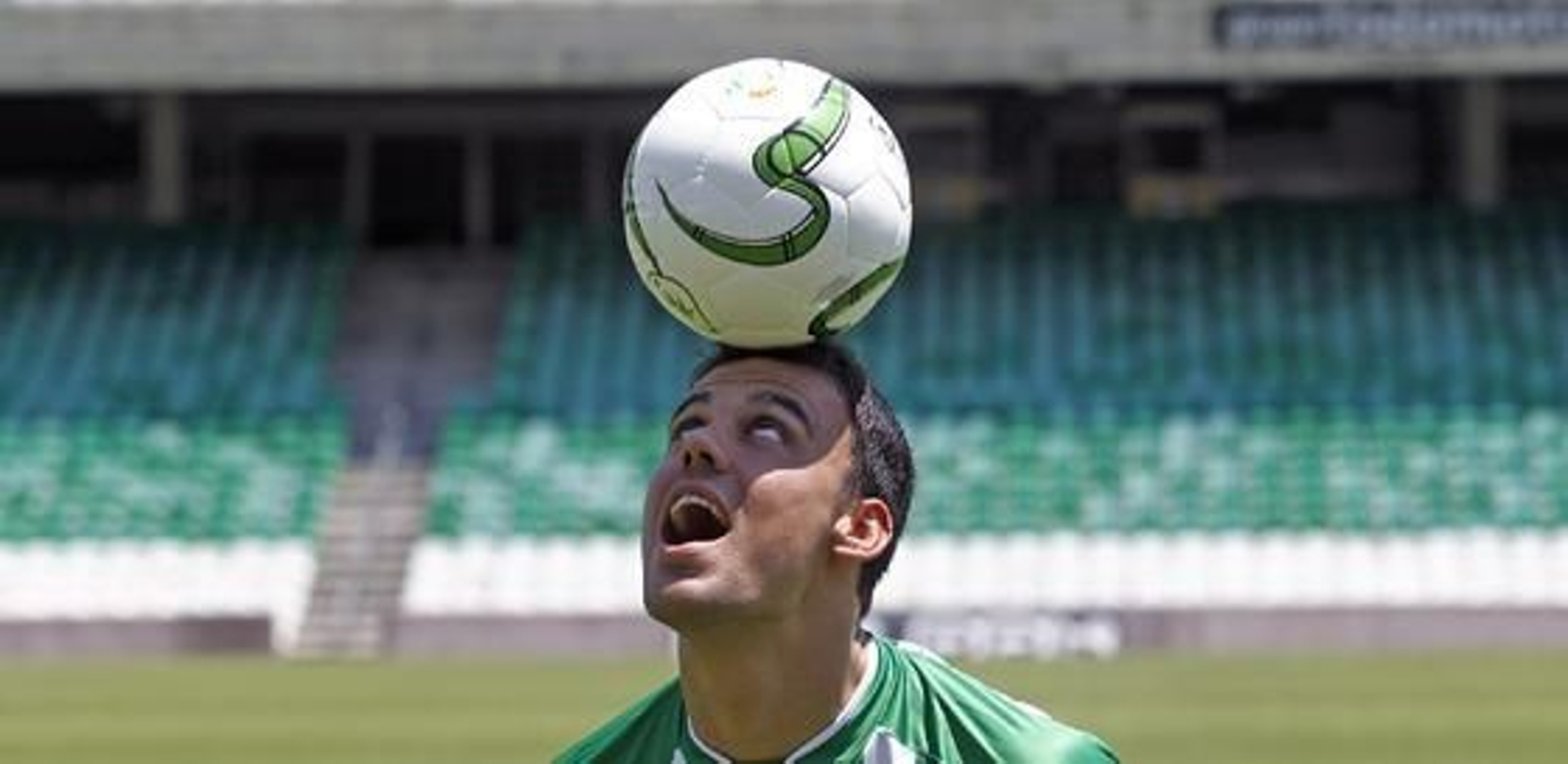 Presentación de Matilla, el nuevo jugador verdiblanco. 

Foto: Antonio Pizarro