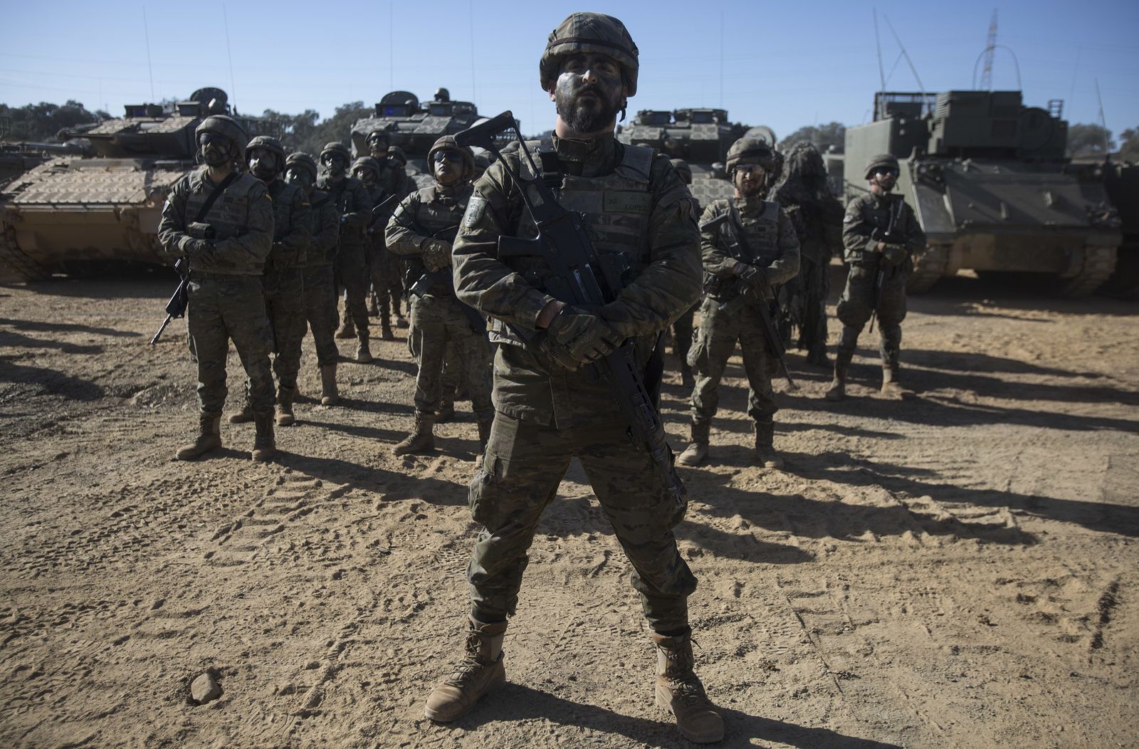 Maniobras del Ejército con destino a Letonia en Cerro Muriano