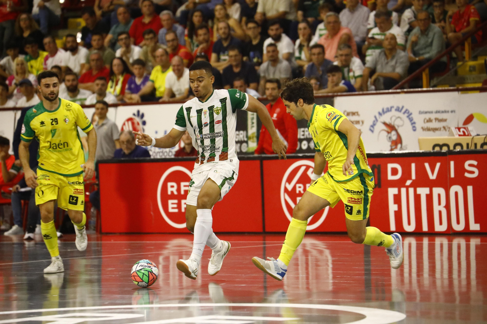 Las mejores fotos de la victoria del Córdoba Futsal ante el Jaén Paraíso Interior