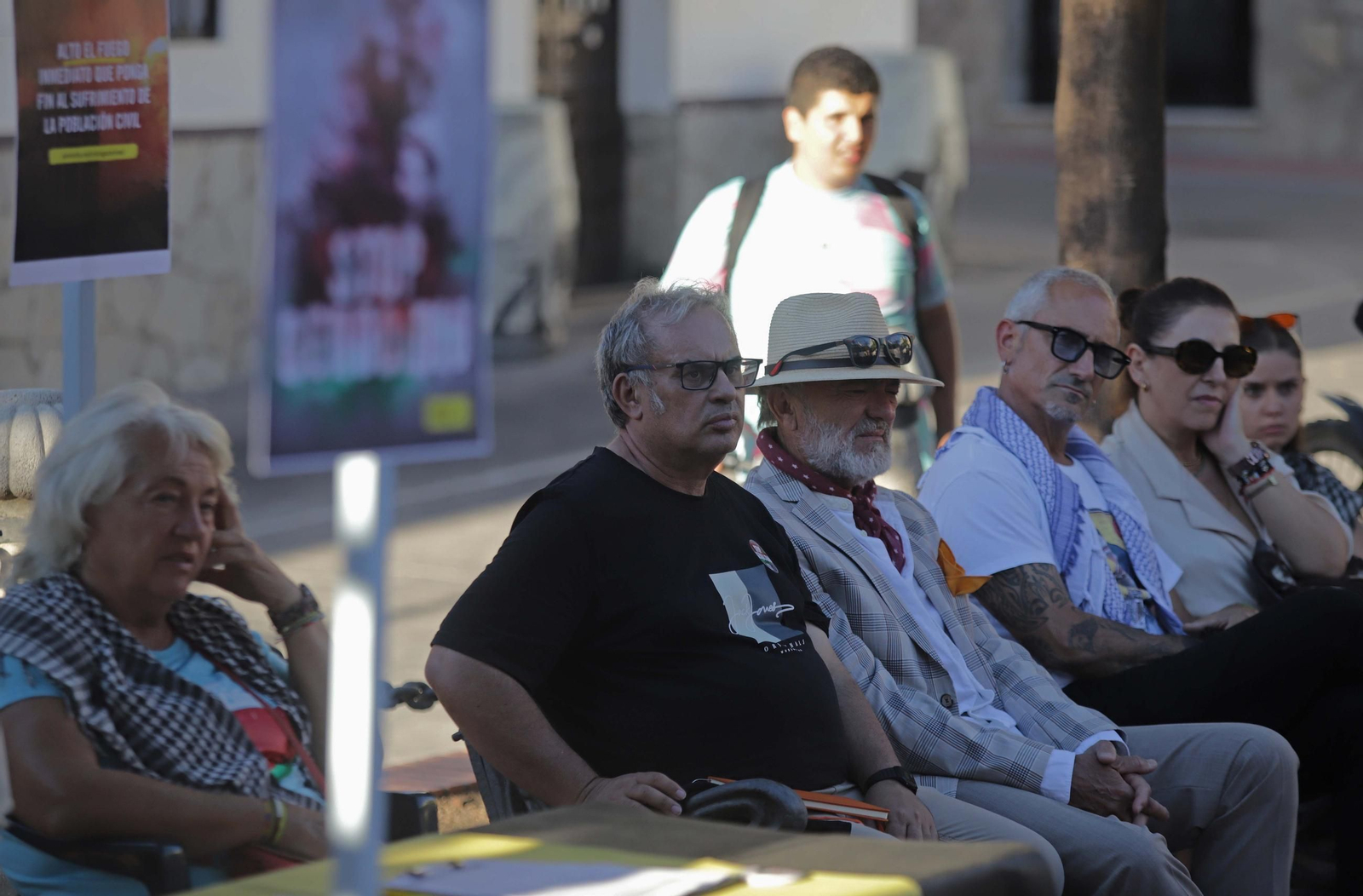 Fotos del acto en solidaridad con Gaza organizado por Amnistia Internacional en Algeciras