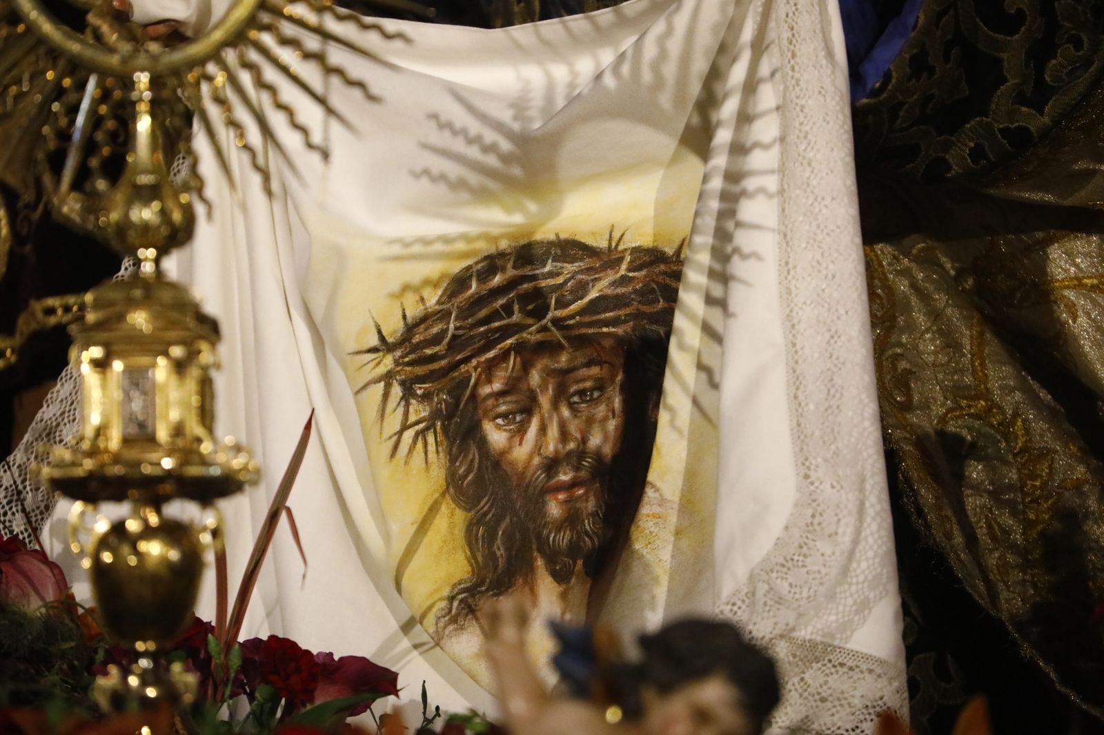 Paño de la Verónica con la Santa Faz.