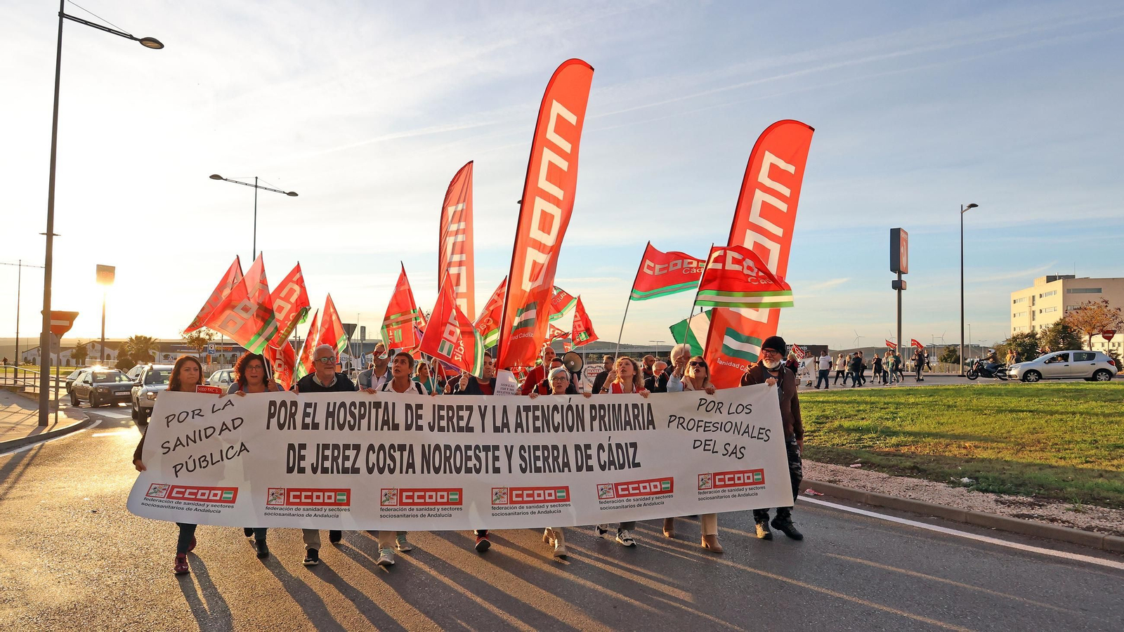 Concentración por la sanidad pública y la atención primaria en el Hospital de Jerez