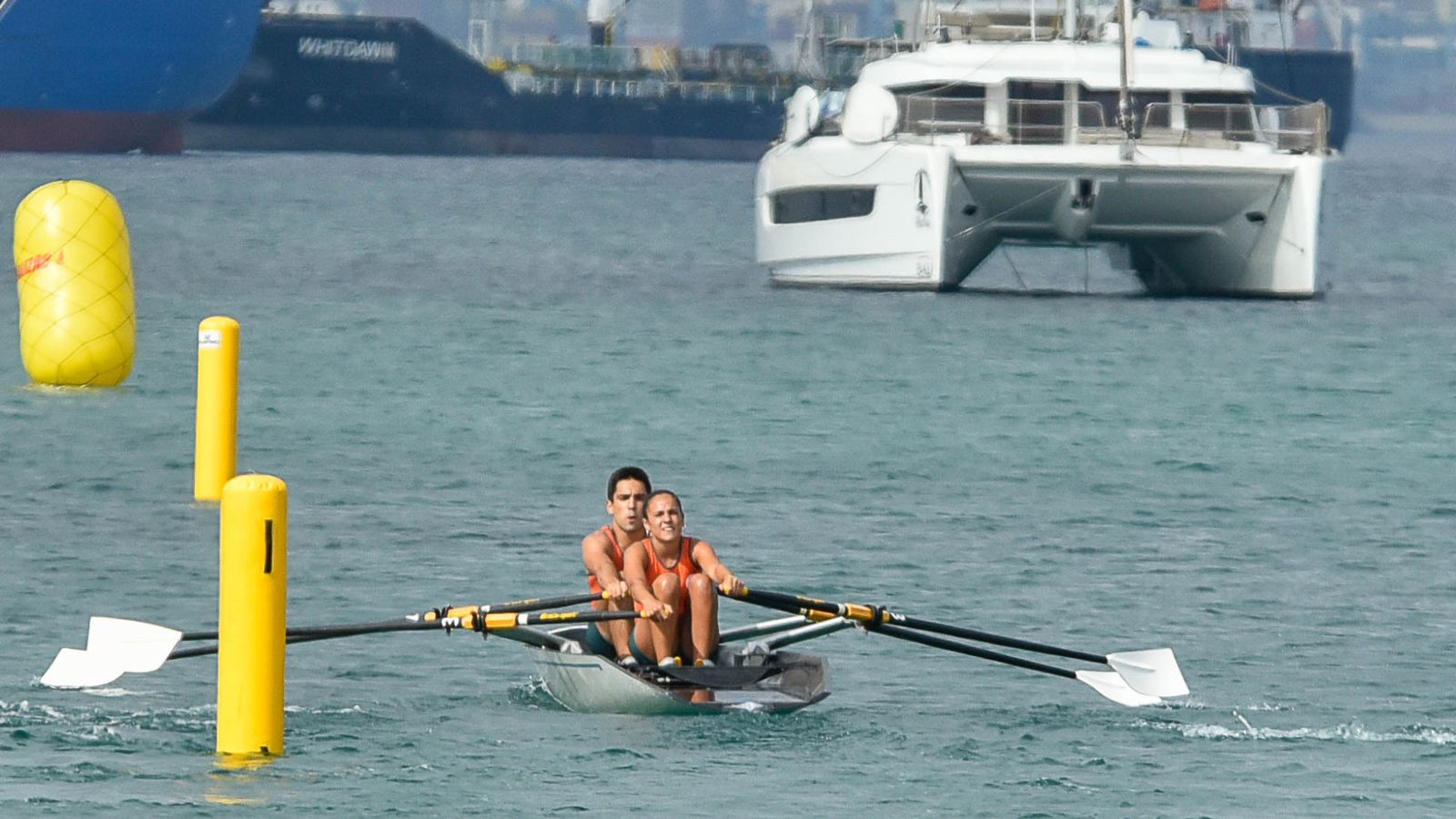Las fotos del Andaluz de remo beach-sprint en La Línea