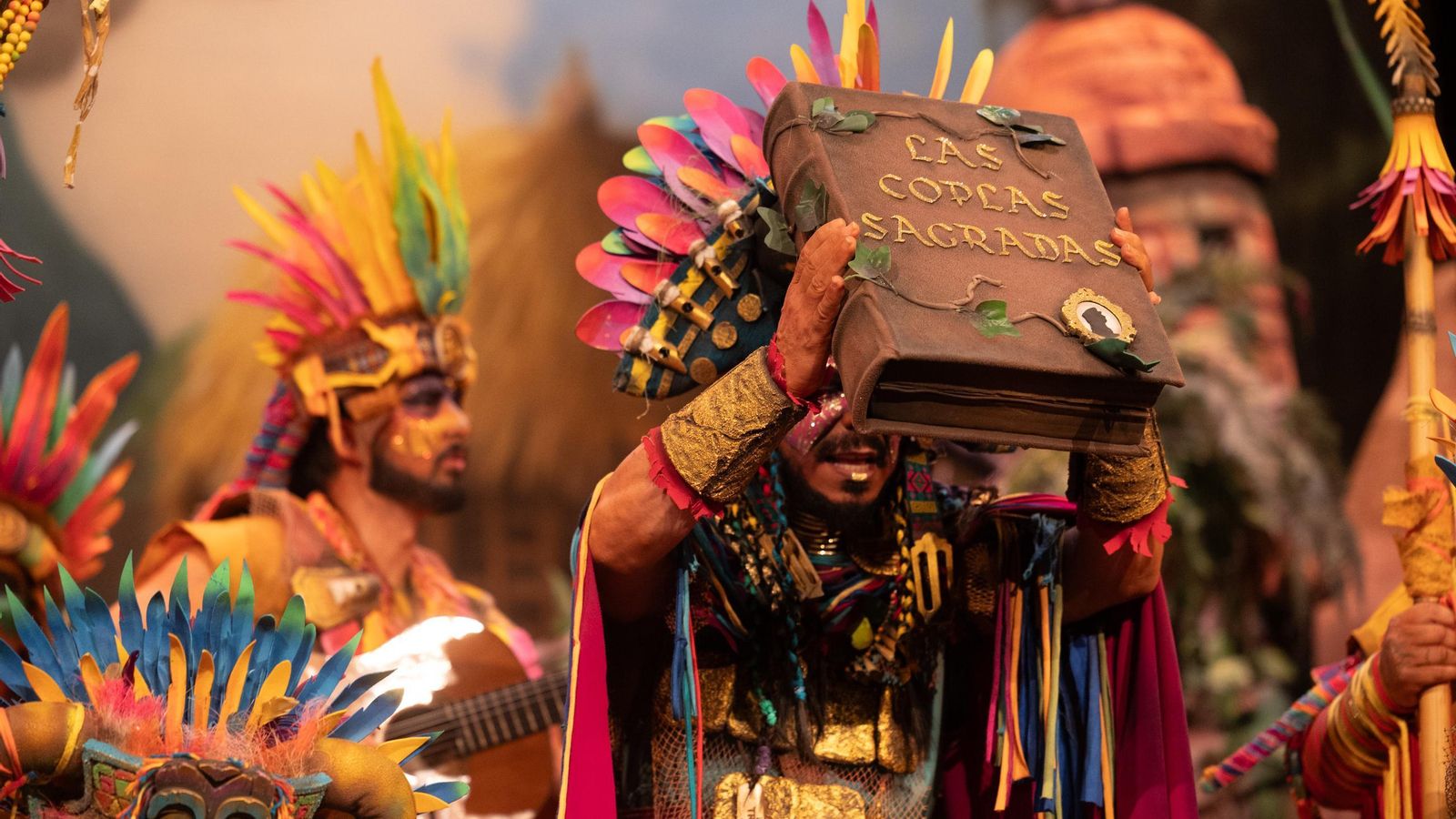 Búscate entre las mejores imágenes de la final del COAC 2025 del Carnaval de Cádiz