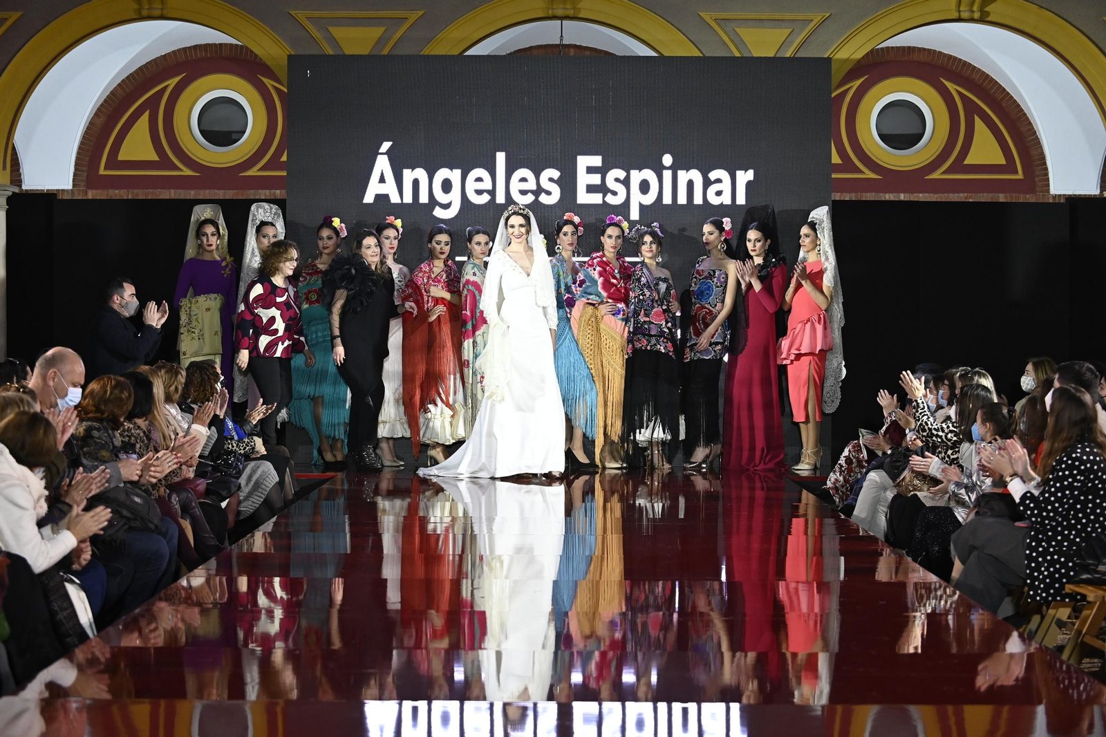 El desfile de Ángeles Espinar y Maite Cárdenas en Pasarela Huelva Flamenca 2022, todas las fotos