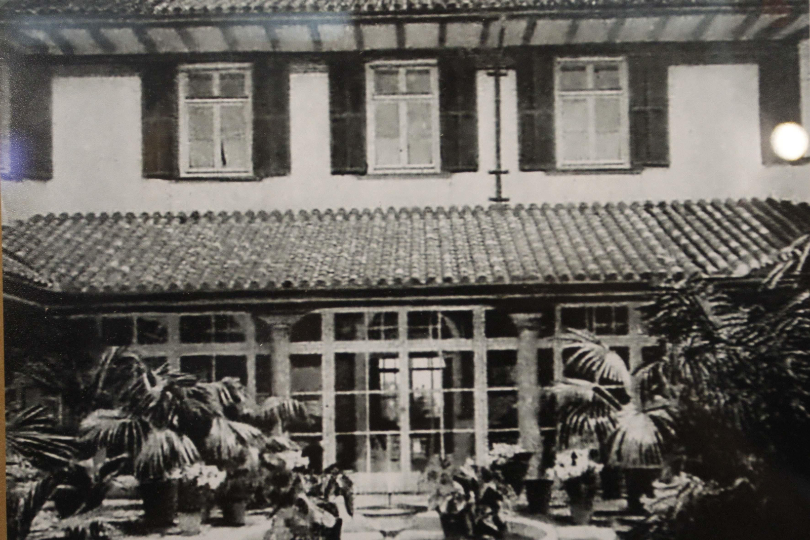 Imágenes de la exposición en el Hotel Cristina