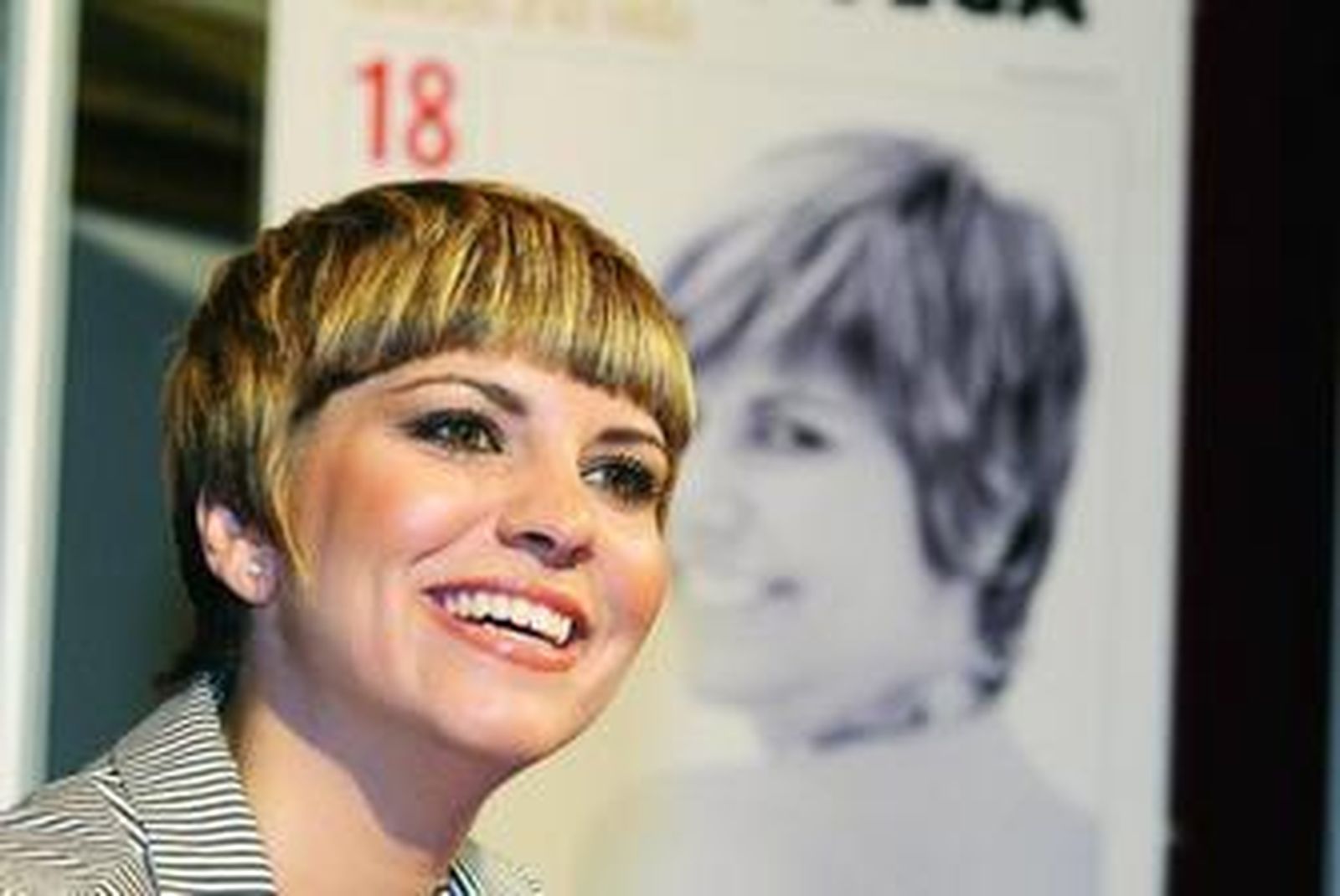 La artista presentó ayer en el Teatro Cervantes el concierto que le mantendrá hasta mañana en Málaga.