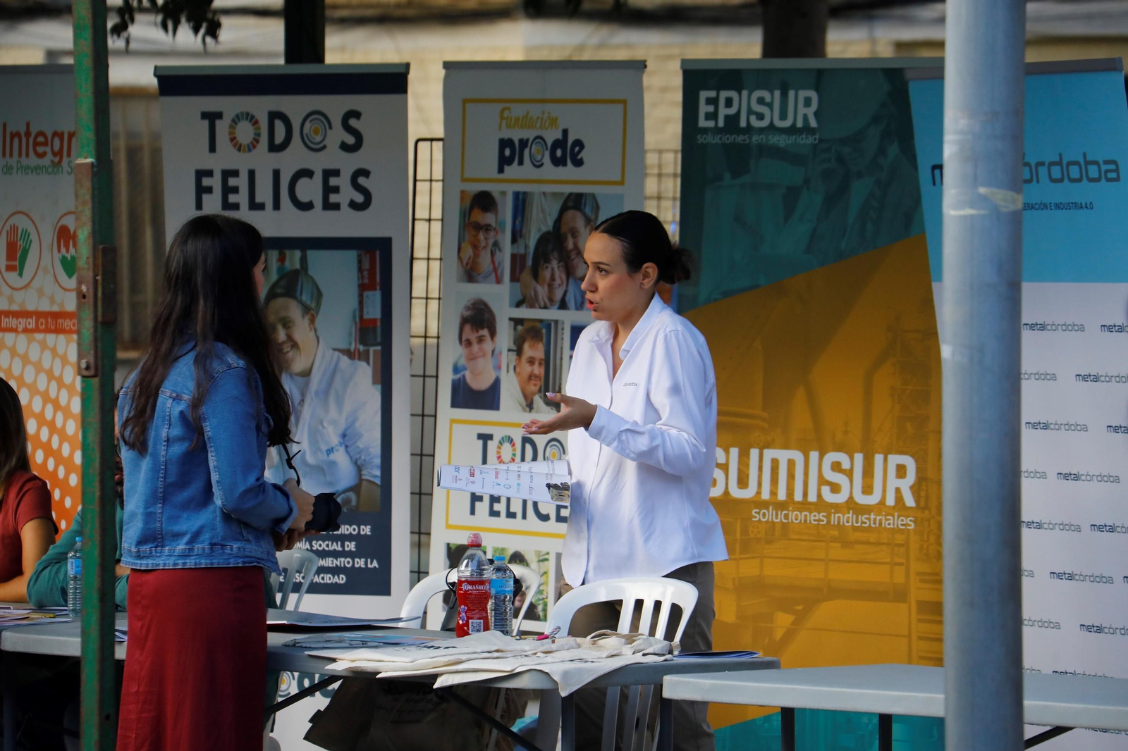 La I Feria de Empleo de Distrito Sur, en imágenes