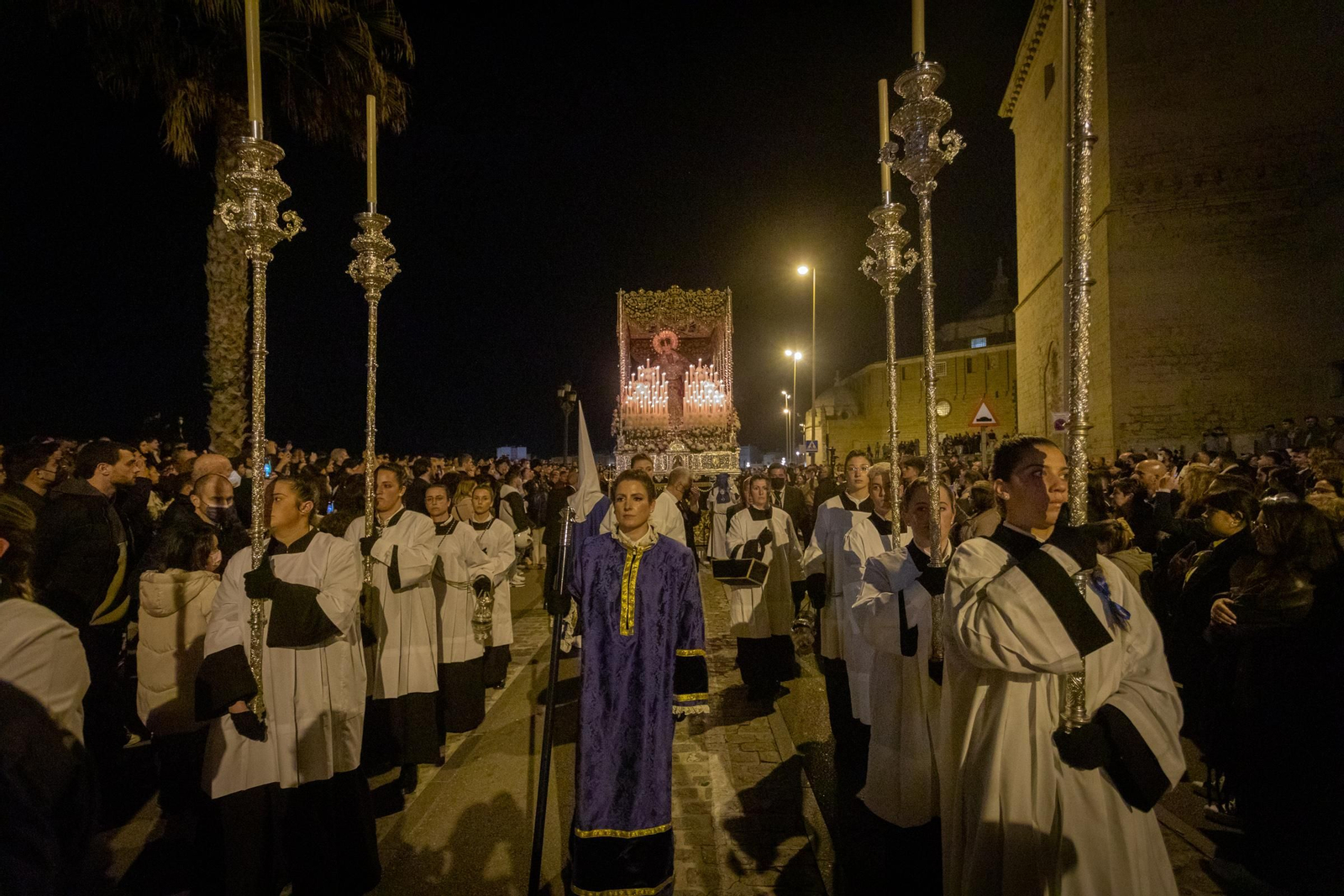 Las imágenes de la cofradía del Perdón en la Semana Santa de Cádiz 2022