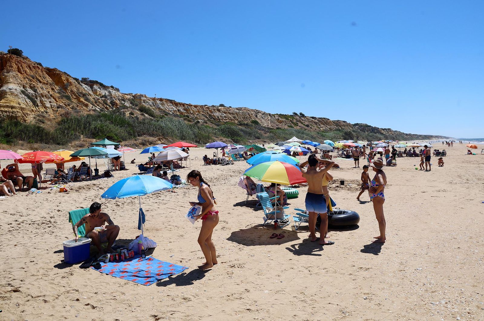 Imágenes de una maravillosa mañana de verano en las playas de la Torre del Loro y Mazagón