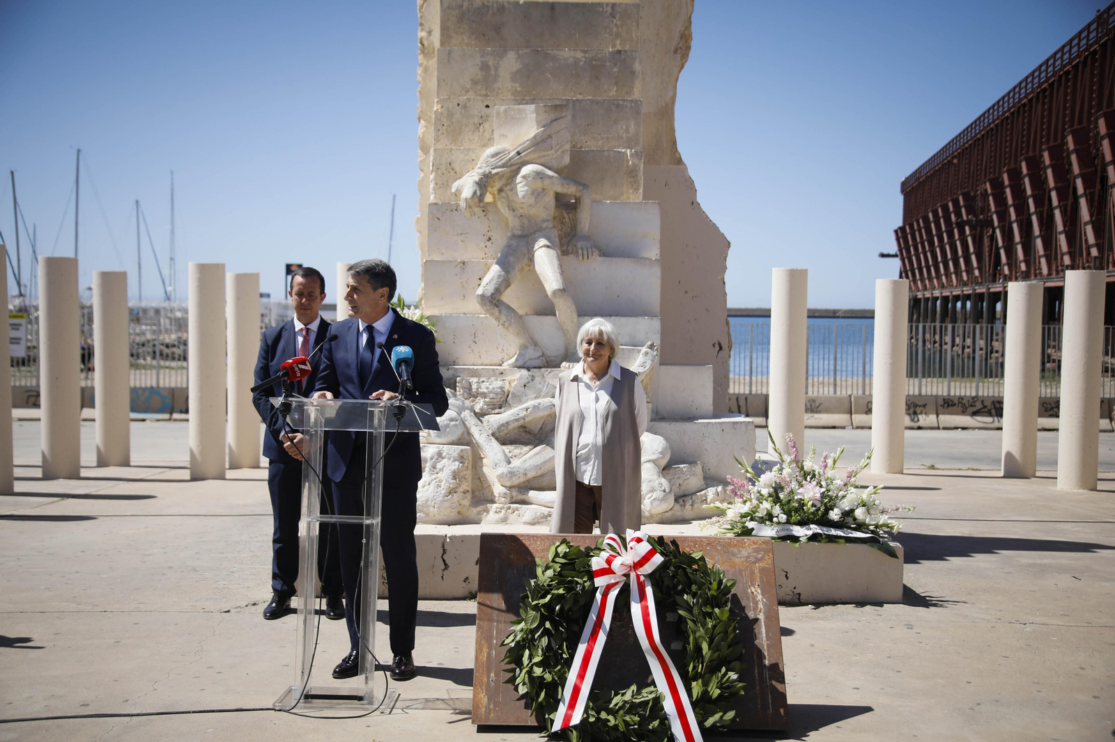 Acto de conmemoración a las víctimas del campo de concentración nazi de Mathausen, en imágenes