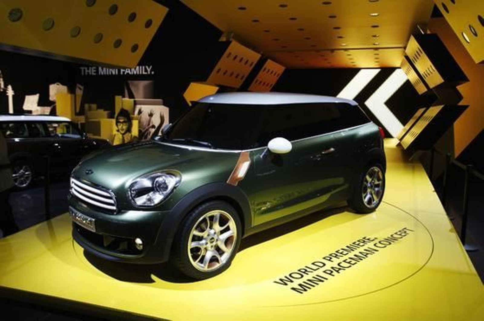 Presentación de los diferentes modelos de coches en el Salón de Detroit.

Foto: AFP/ Reuters
