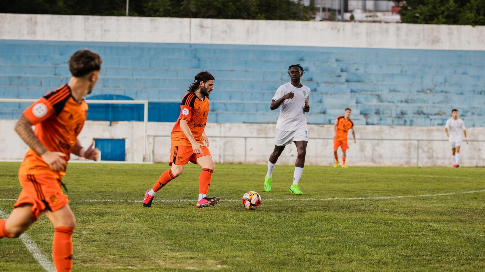 Las imágenes del triunfo del Xerez CD en el Trofeo Antonio Moure