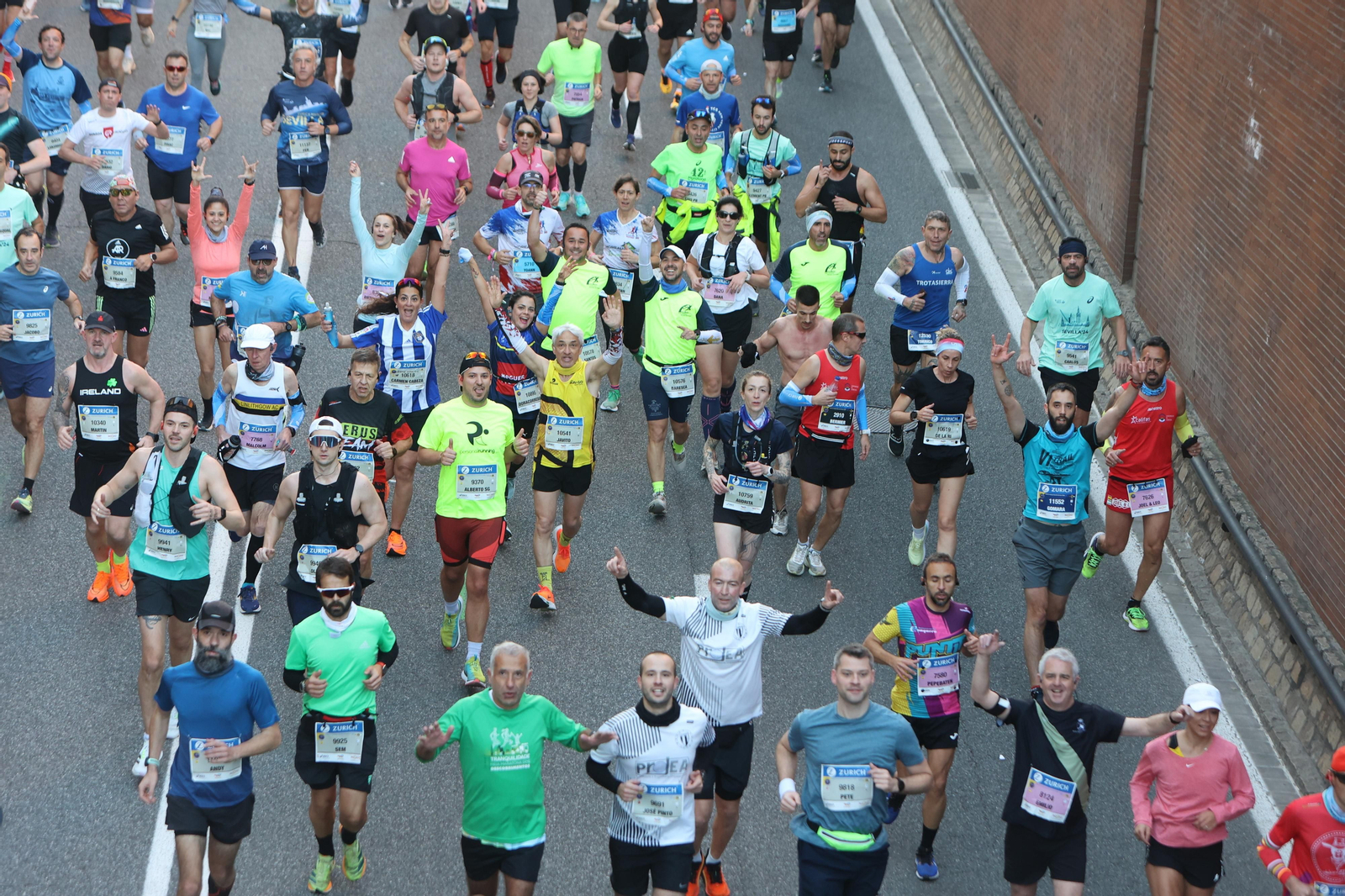 Búscate en la Zurich maratón de Sevilla