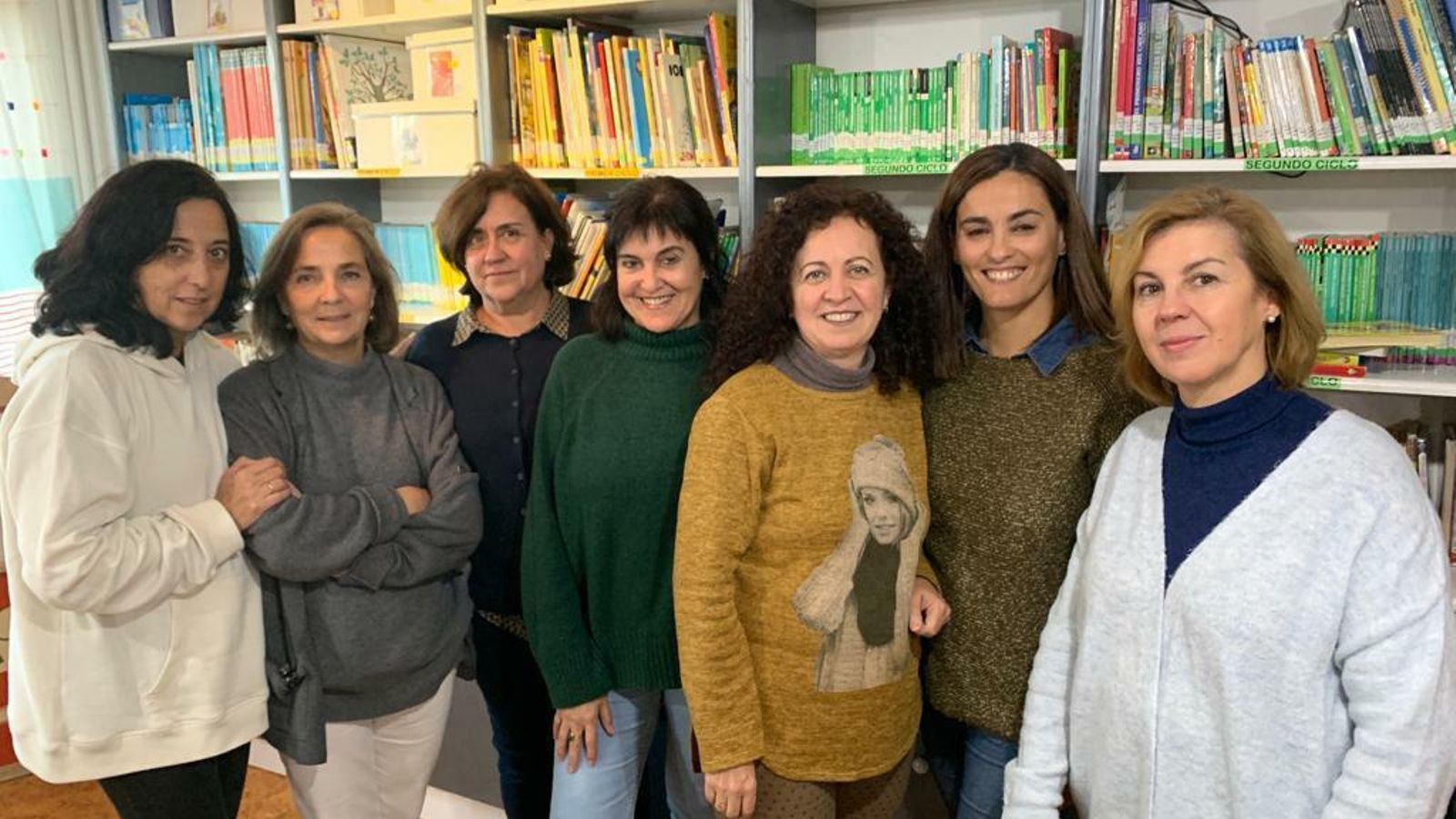 El grupo de docentes que coordina la biblioteca del CEIP La Unión.