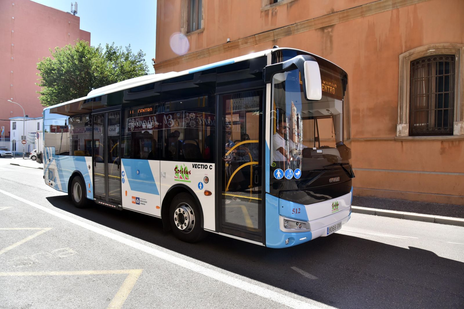 Uno de los autobuses urbanos de La Línea.
