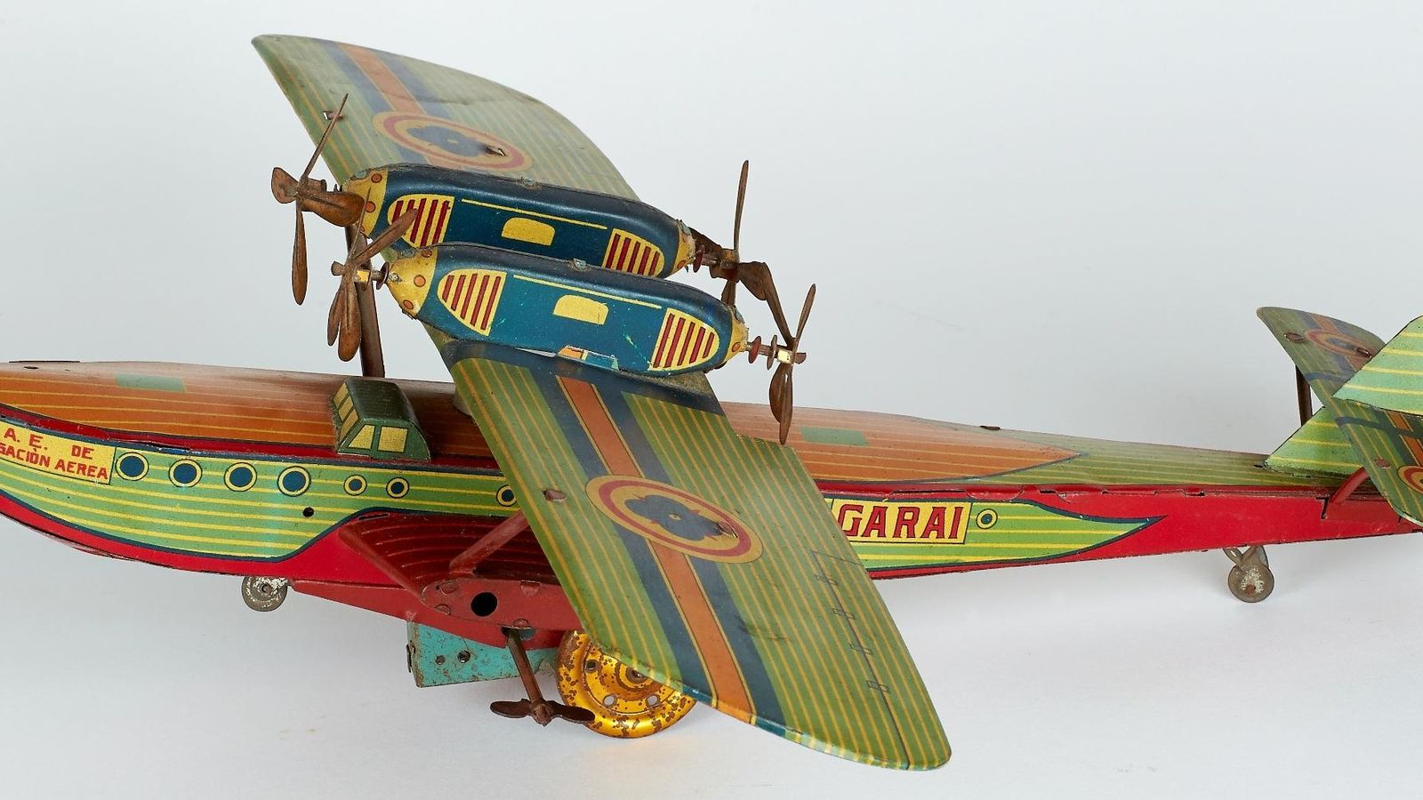 Avioneta de juguete que se exhibirá en Tomares.