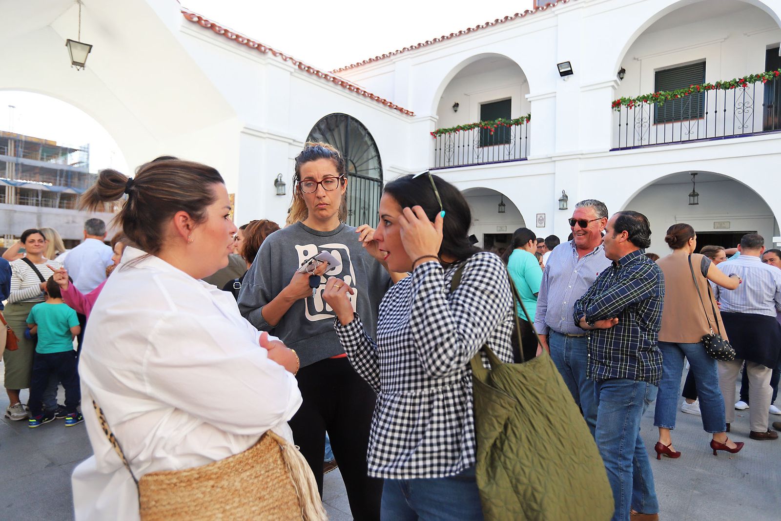 Imágenes del ambiente en las votaciones de la Hermandad del Rocío de Huelva
