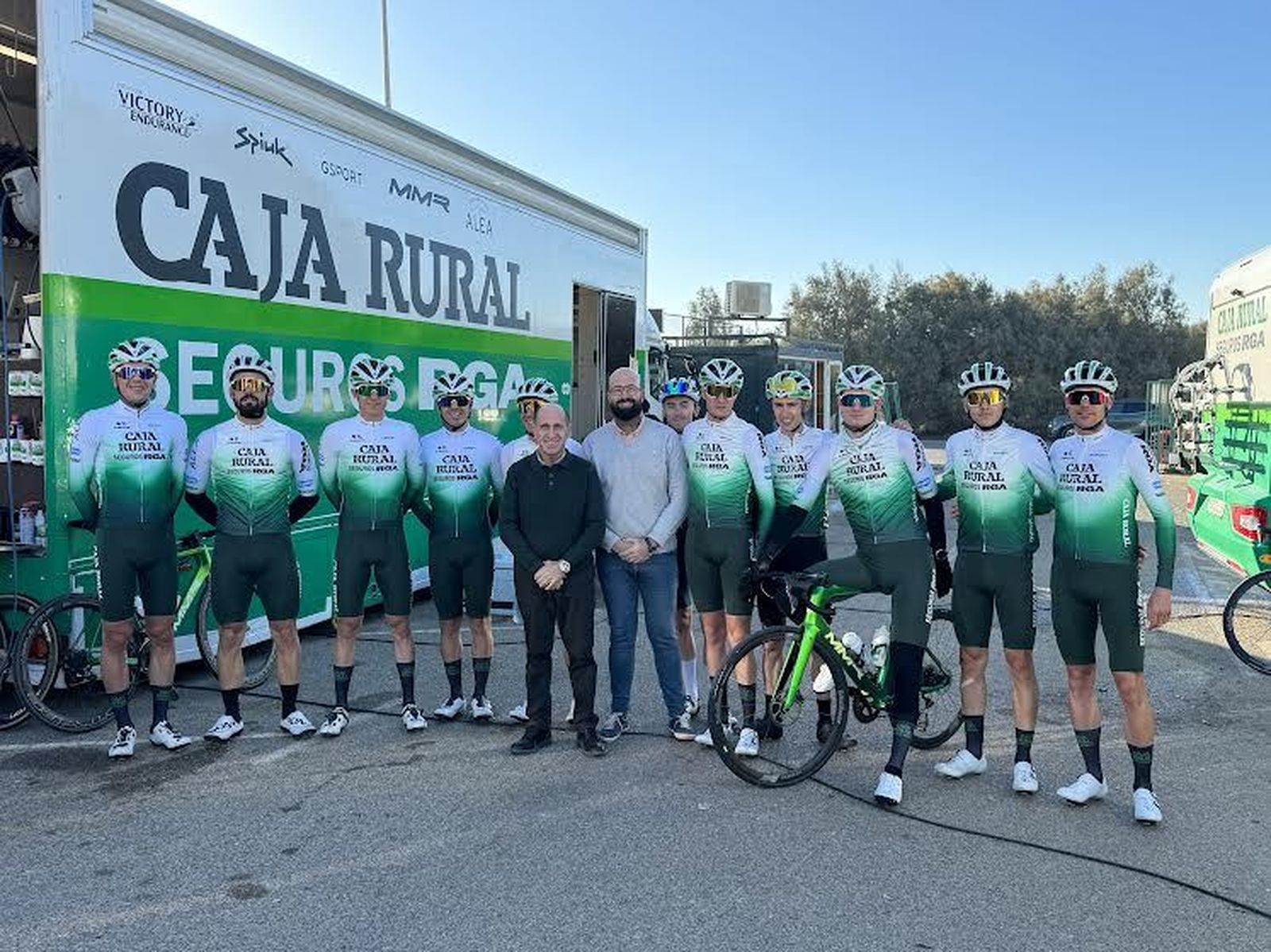 Plantilla del equipo ciclista Caja Rural