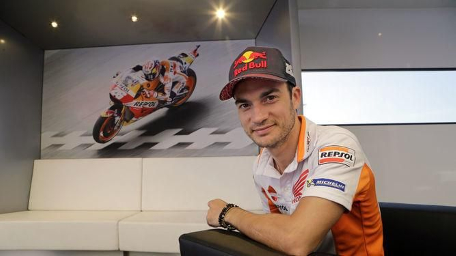 Dani Pedrosa, en el 'hospitality' de Repsol durante el Pasado Gran Premio de España.
