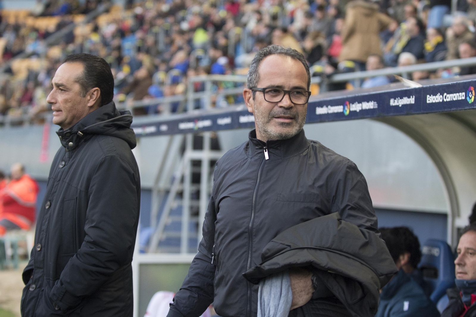 Álvaro Cervera (d) y José Luis Oltra, entrenador del Tenerife.