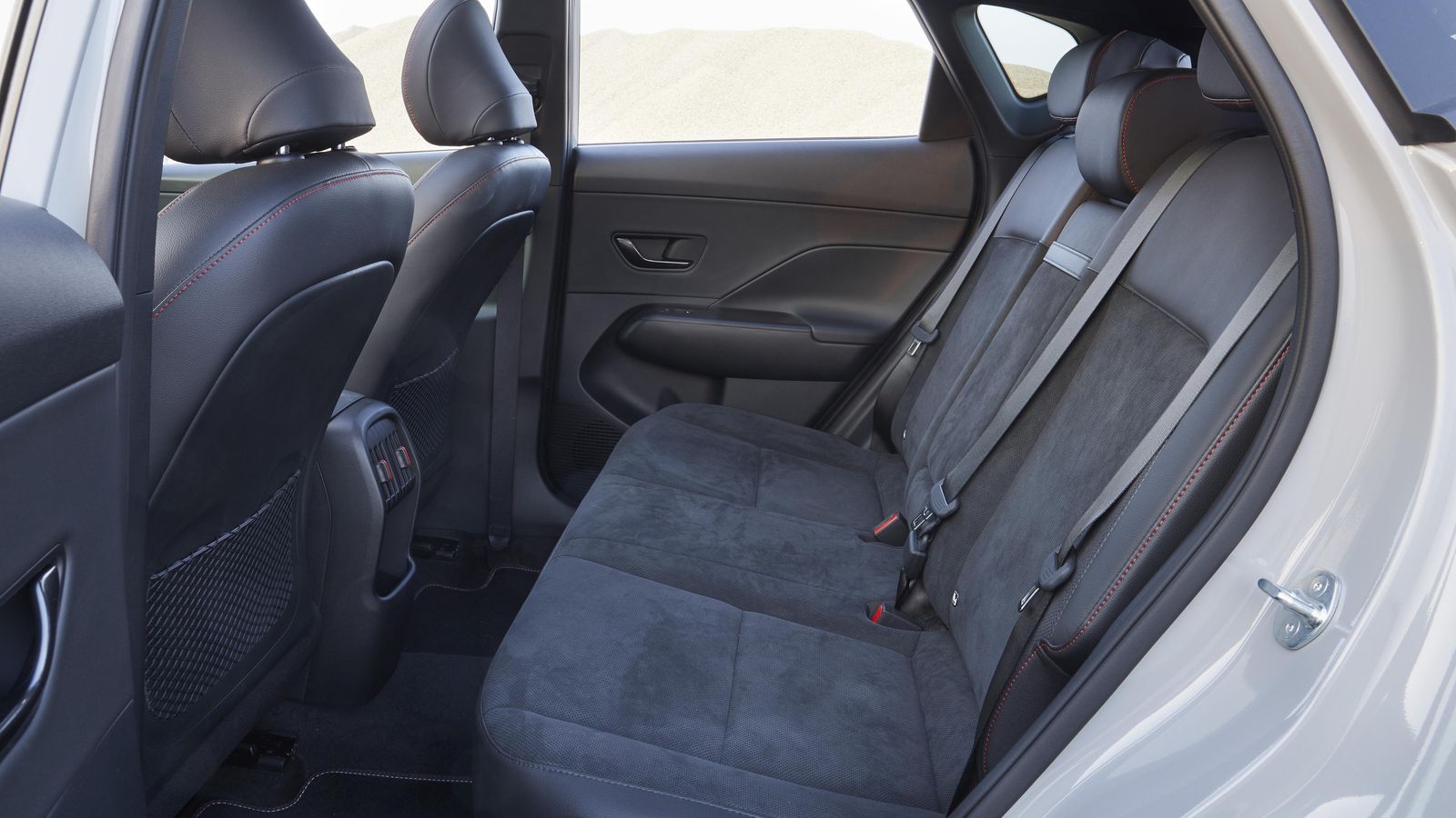 La habitabilidad es formidable en cualquier cota pero se resuelve brillantemente en lo que respecta al espacio longitudinal.