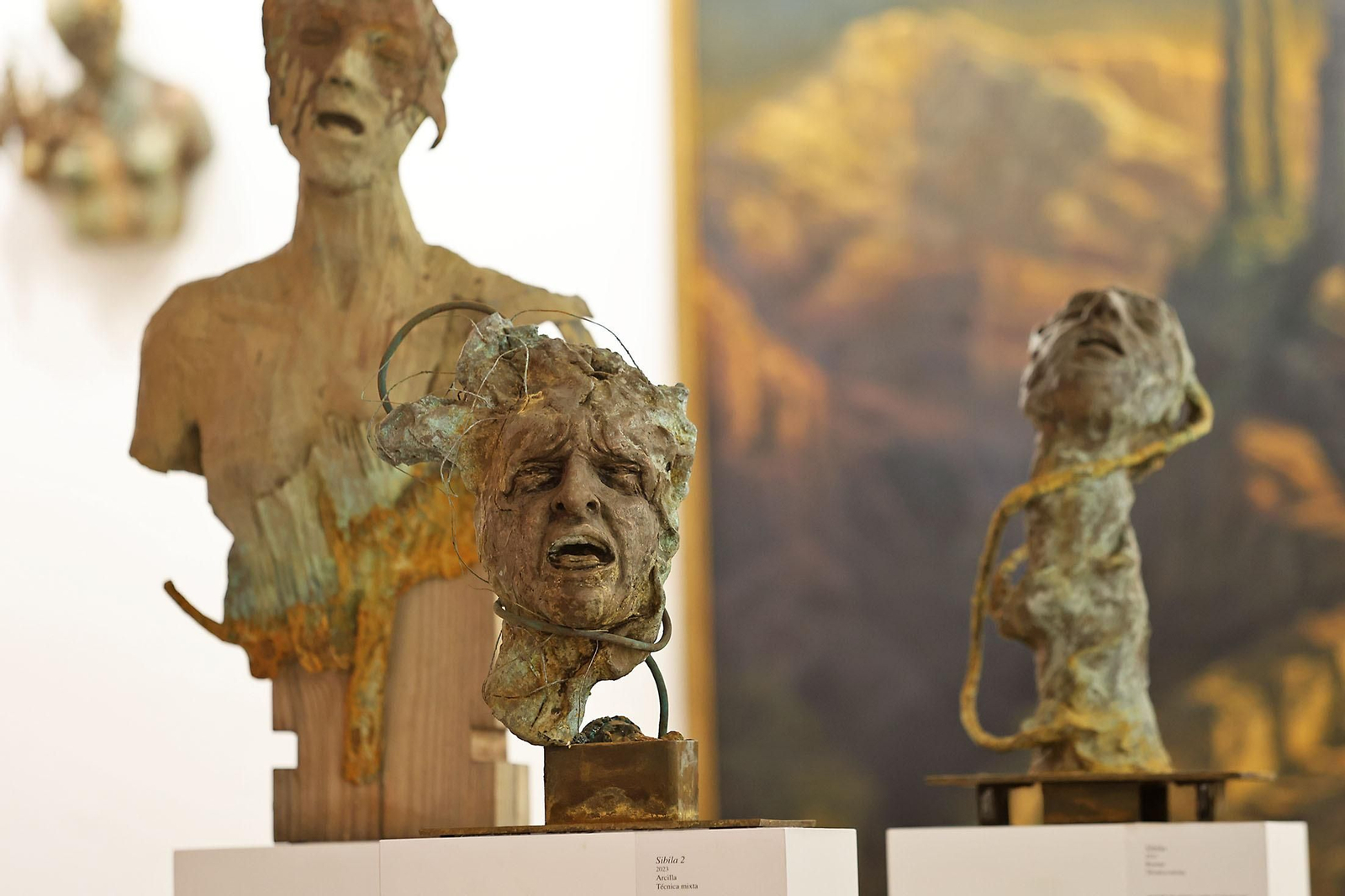 Imágenes de la inauguración de la muestra 'Camino de Perfección' del pintor Antonio Belmonte