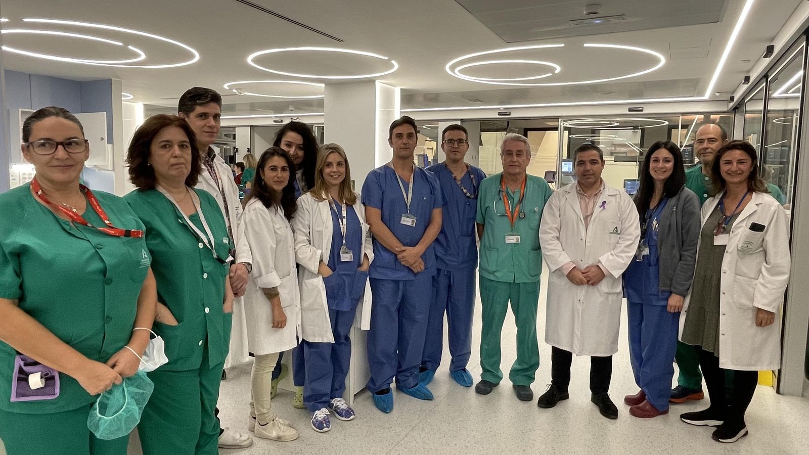 Equipo multidisciplinar de profesionales del Reina Sofía. Equipo multidisciplinar de profesionales del Reina Sofía.