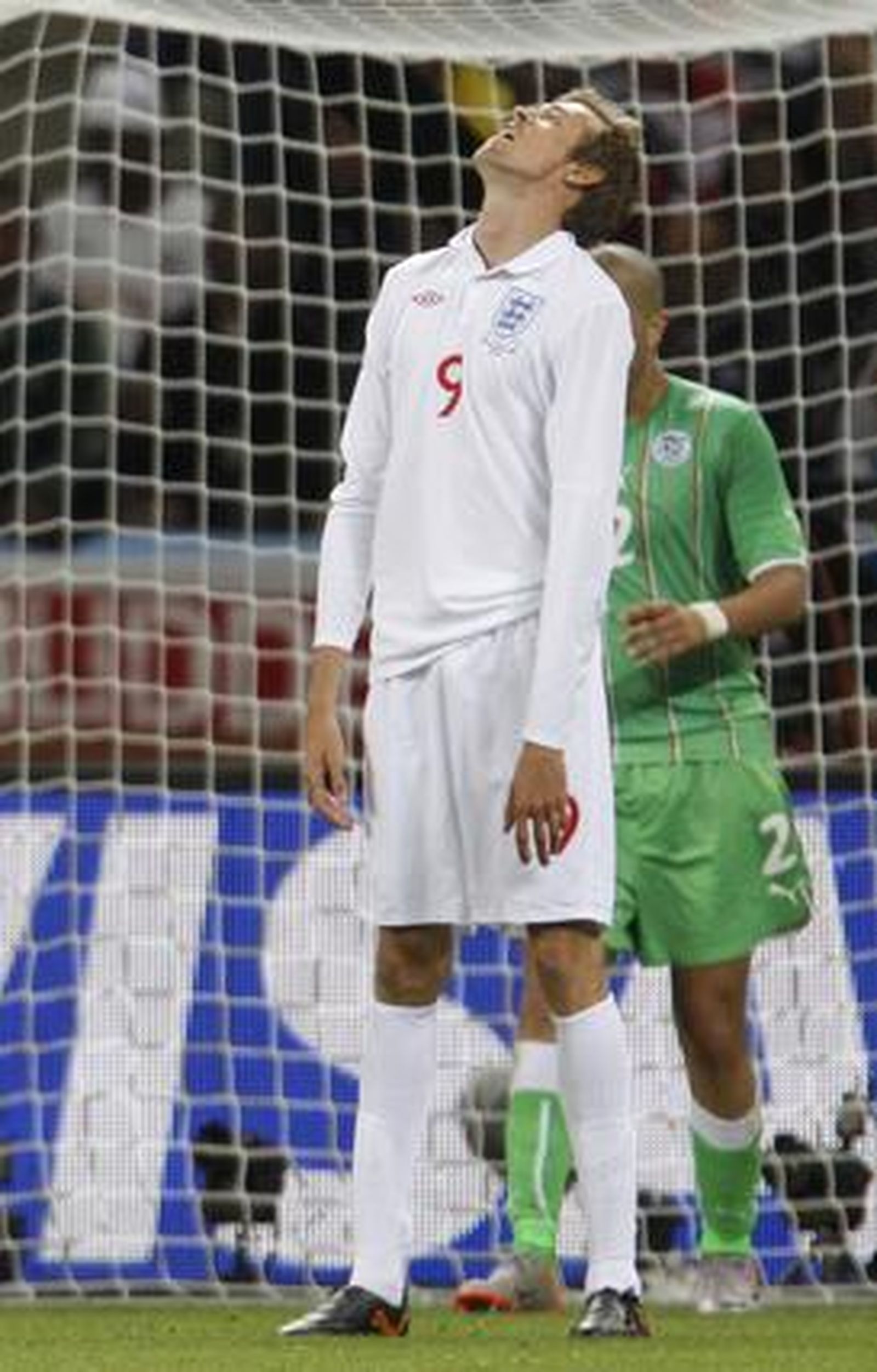 Inglaterra empata con Argelia en su segundo partido en el Grupo C. / AFP