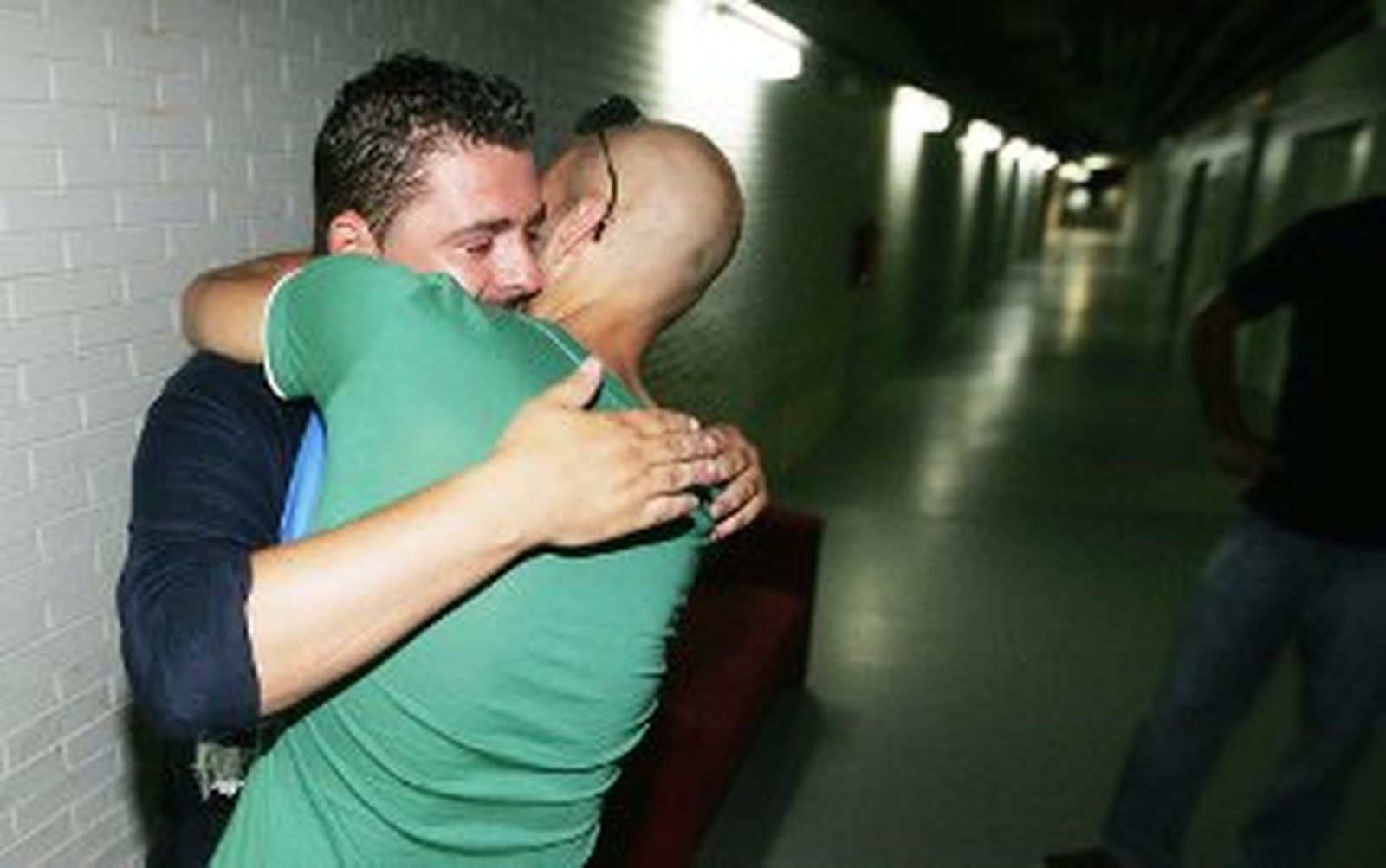 Un adiós entre lágrimas