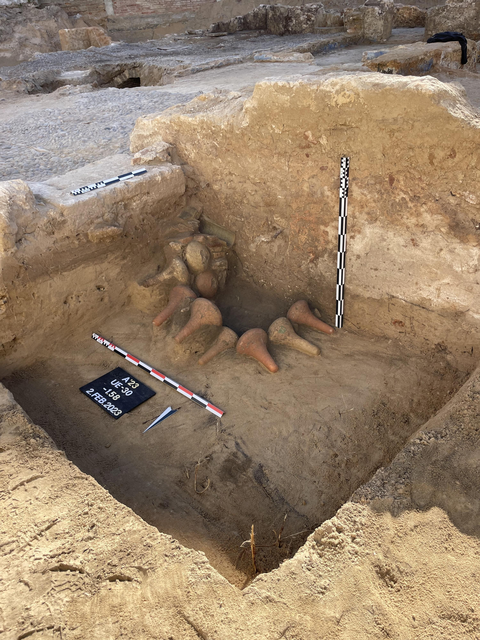 Conjunto de anforiscos para el regadío en la calle Adriano