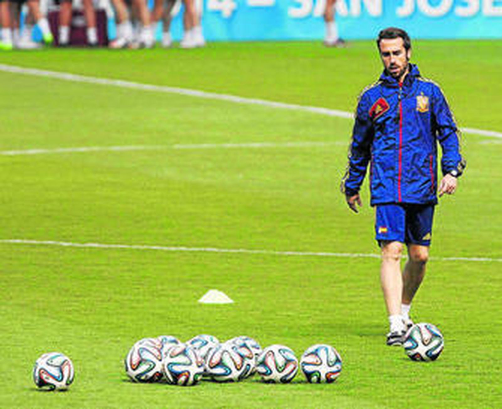 El entrenador de la selección española femenina, Jorge Vilda, durante un entrenamiento con la sub 17.