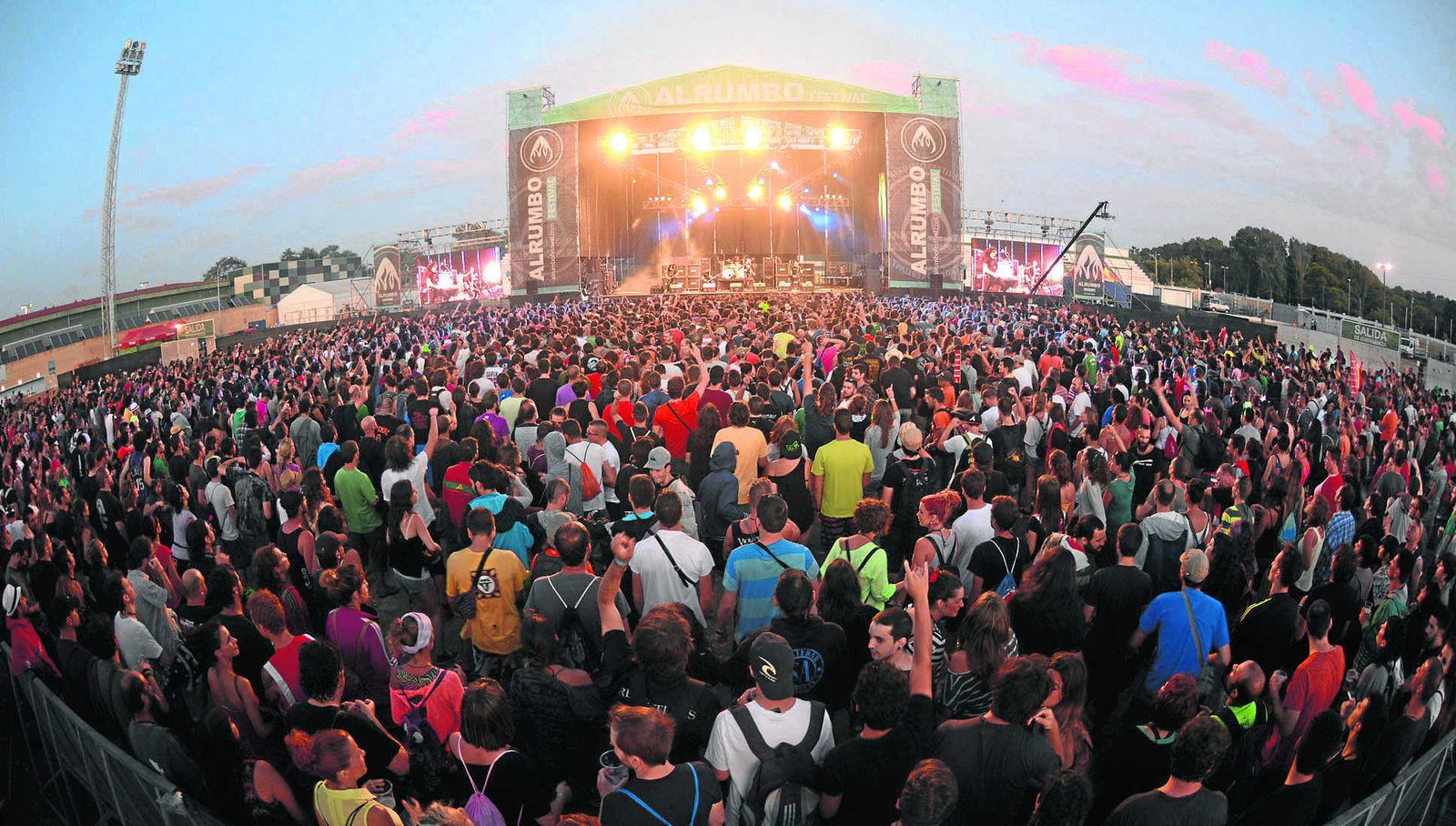 El escenario del festival de Alrumbo, en una de las ediciones anteriores.