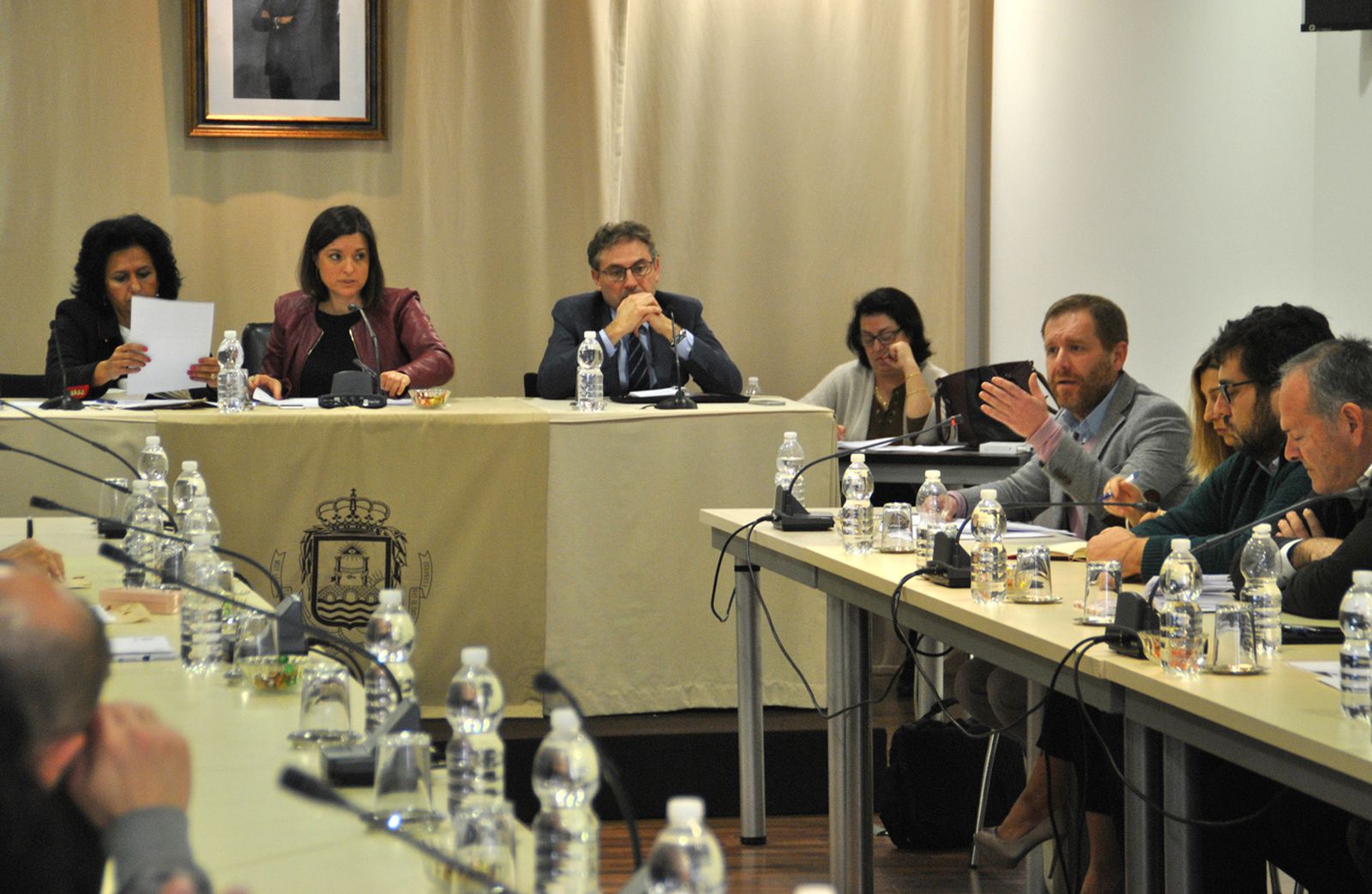 Conrado Rodríguez, ayer, durante el debate del pleno extraordinario.