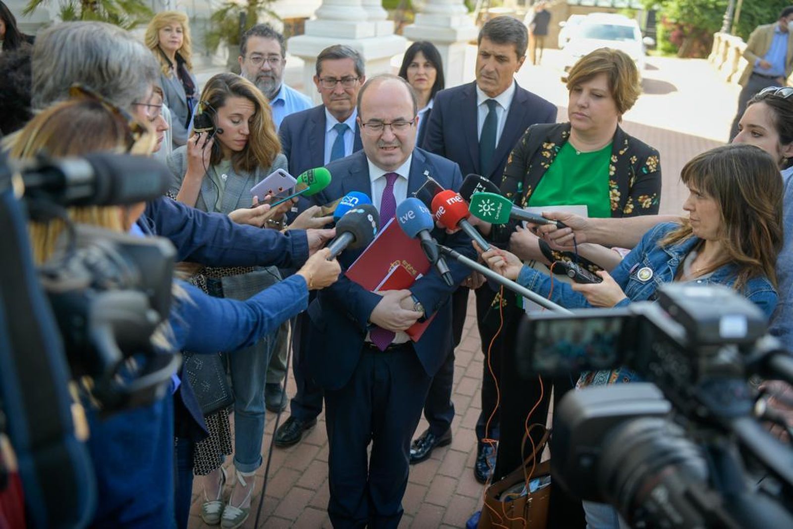 Iceta se reúne con el sector cultural de Granada para abordar el Estatuto del Artista