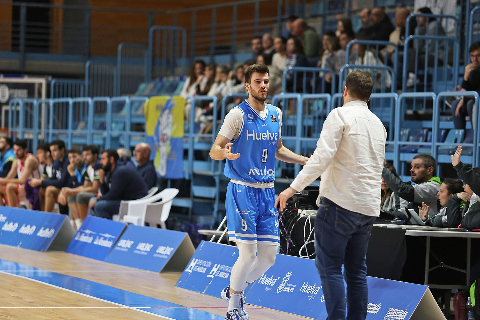 Imágenes del encuentro de baloncesto entre el Ciudad de Huelva y el Damex UDEA Algeciras