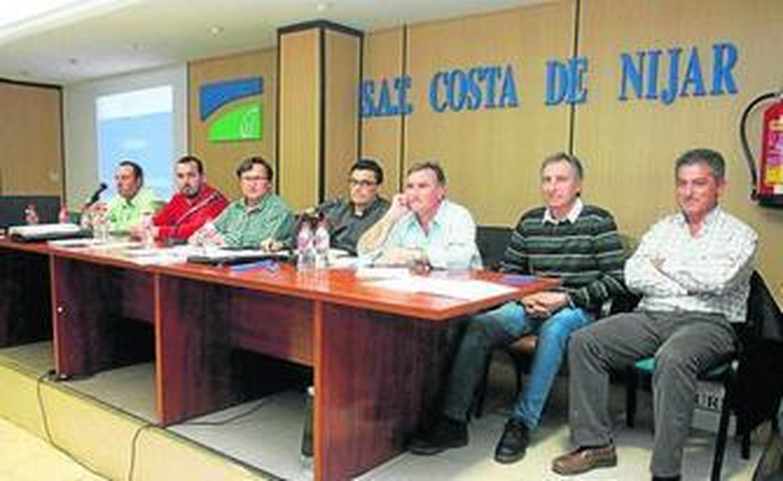 Asamblea de Costa de Níjar, celebrada la noche del jueves.