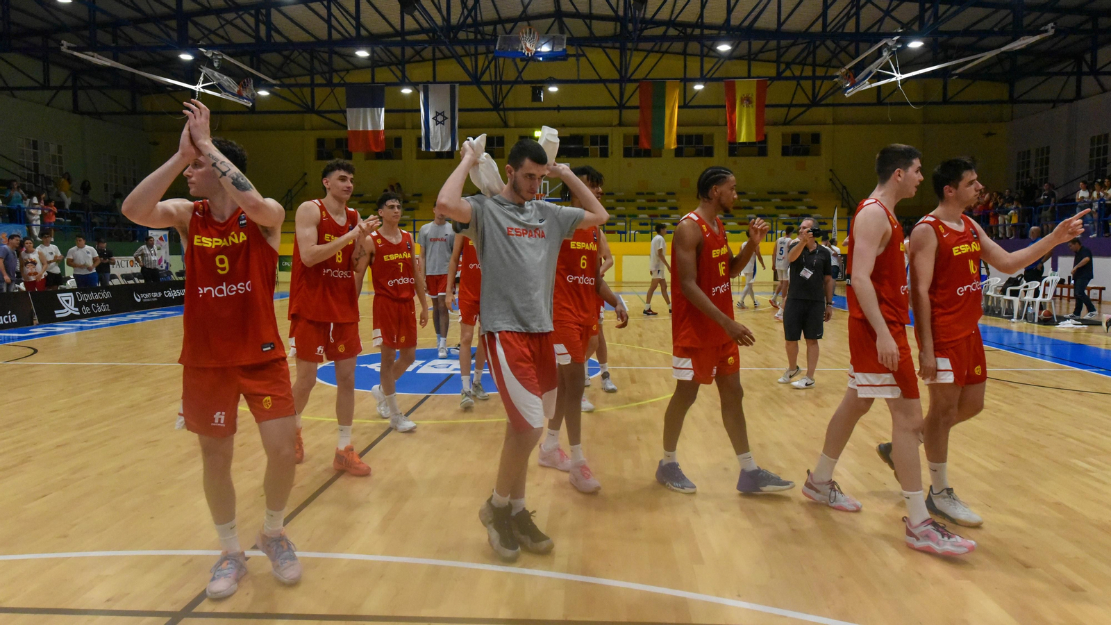 Las fotos de la primera jornada del Torneo Intenacional de Baloncesto U-20 de La Línea