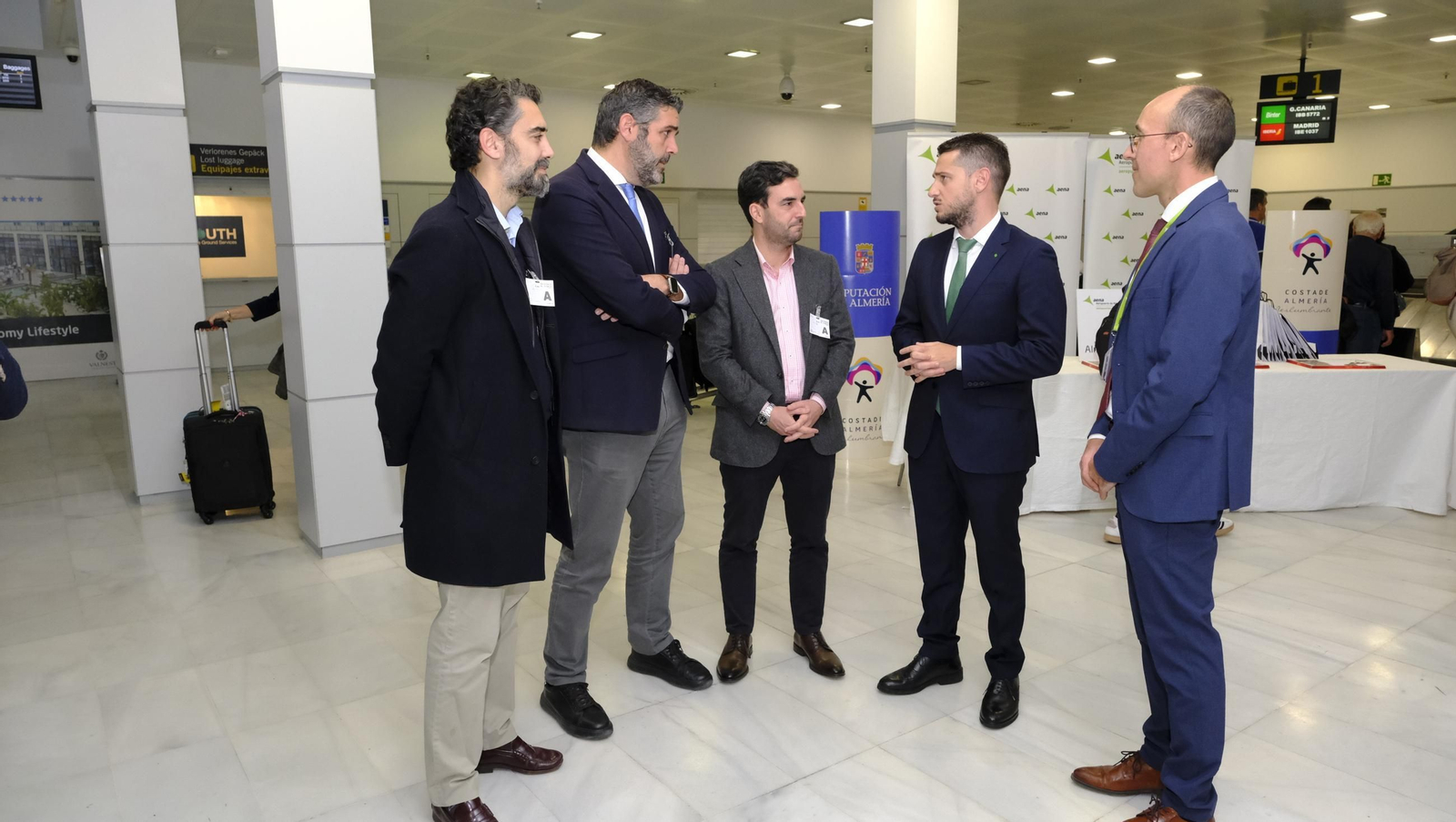 La compañía canaria Binter llega a Almería para quedarse, en imágenes