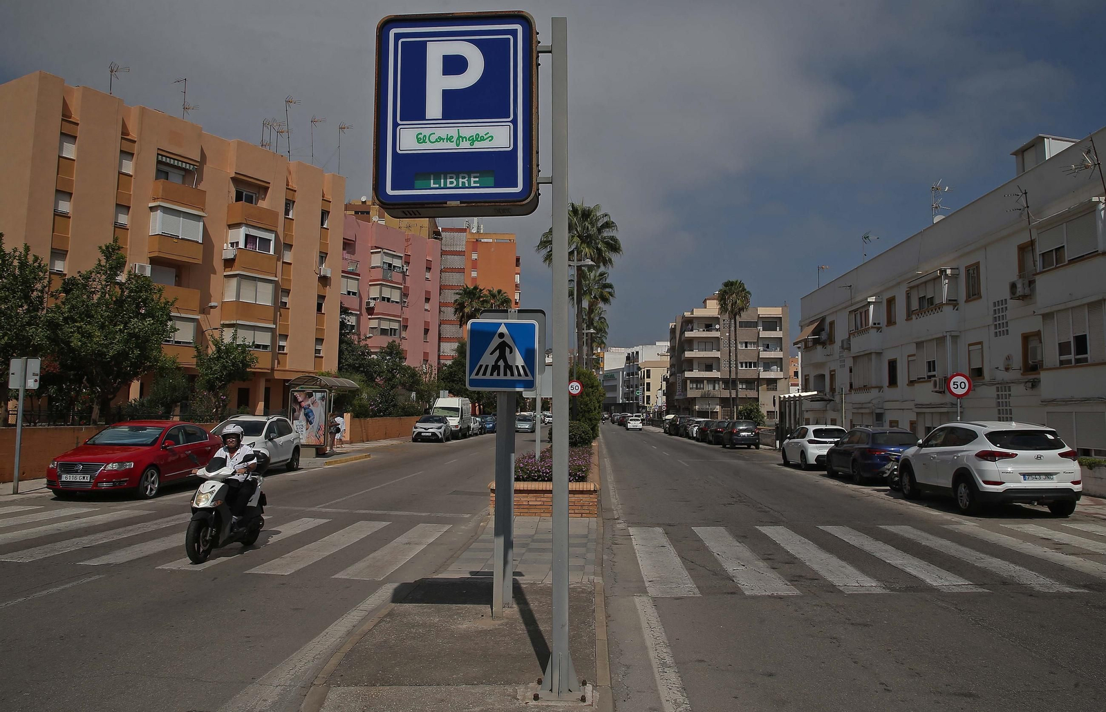 Avenida Virgen del Carmen, en Algeciras.