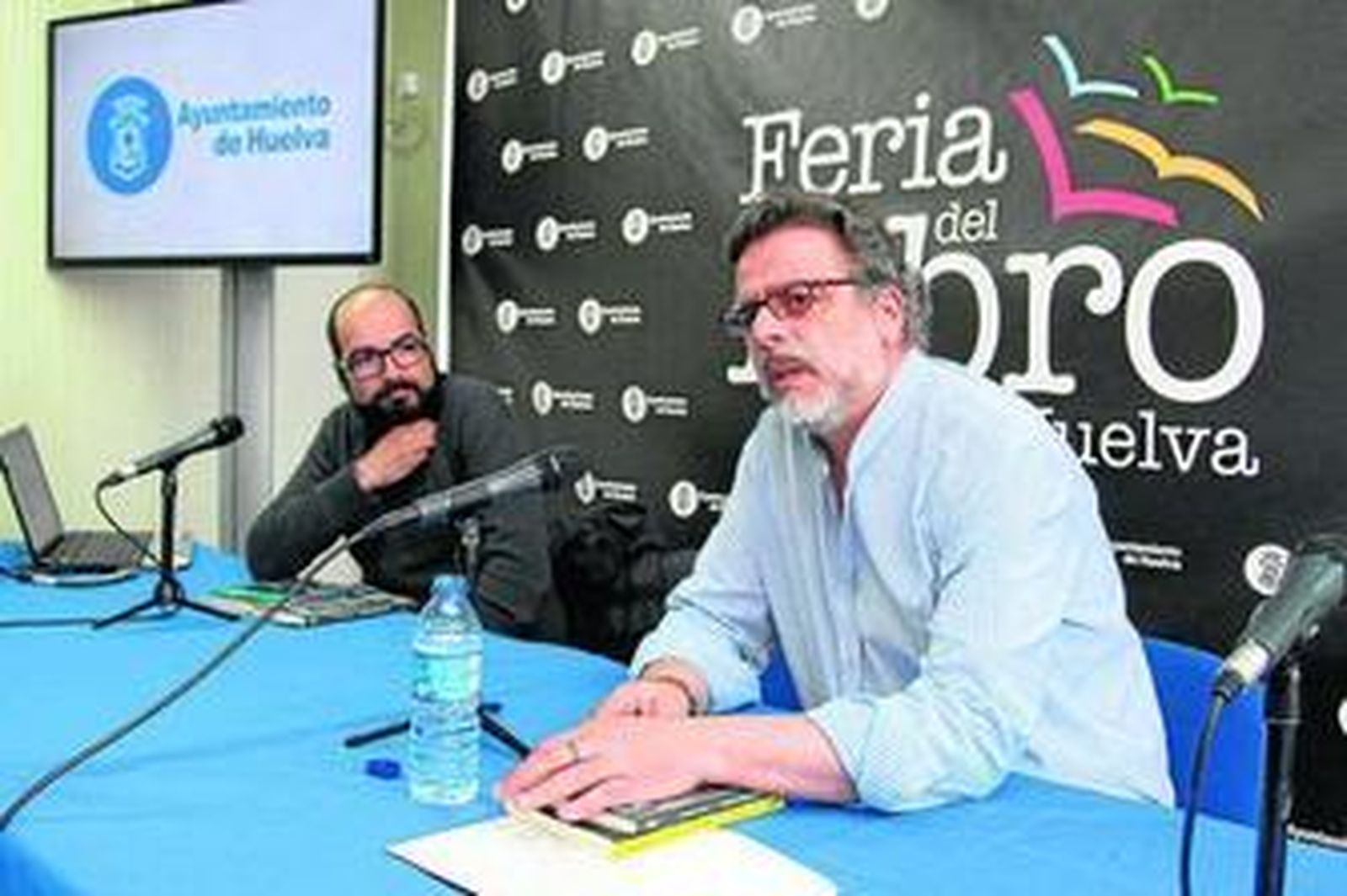 Javier Sánchez Menéndez, ayer, durante la presentación en la Plaza de las Monjas.
