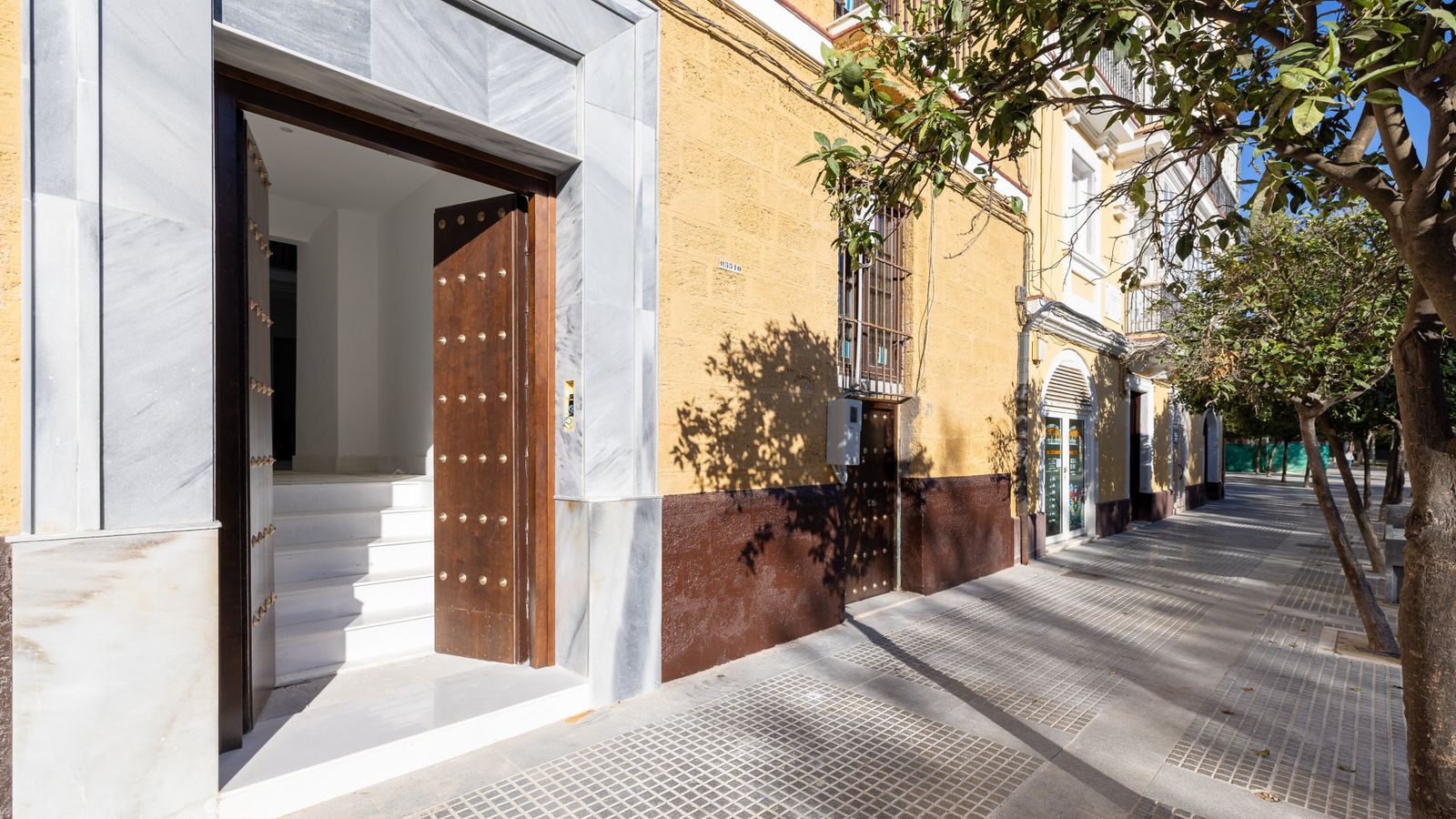 Puerta principal Plaza de España.