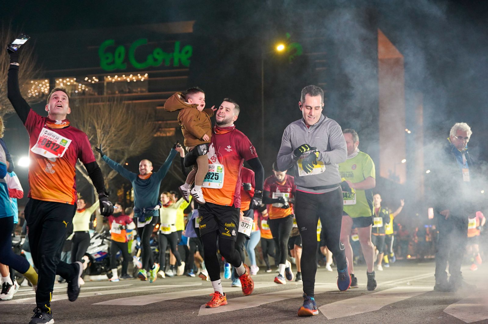 En imágenes: búscate en tu llegada a meta de la Carrera de San Antón 2026 (12)