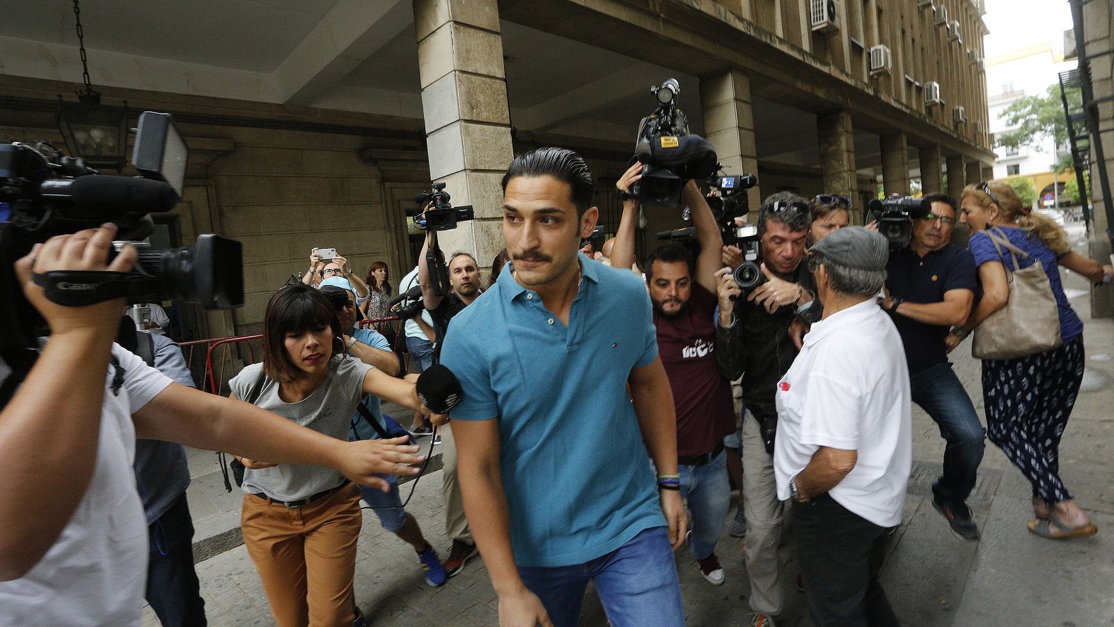 Alfonso Jesús Cabezuelo ha sido el primero en acudir a los juzgados.