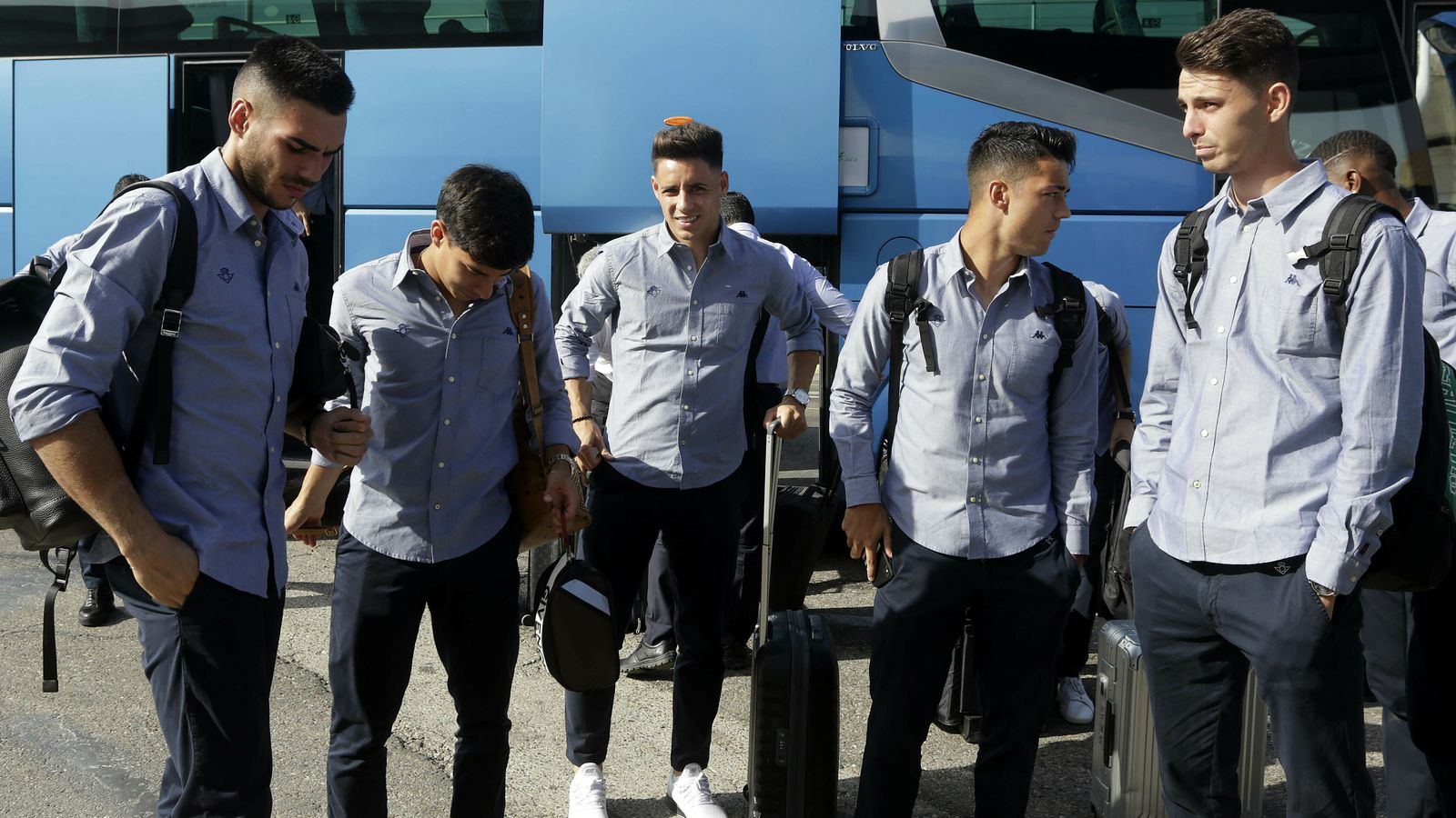 Dani Martín, Lainez, Álex Moreno, Ismael y Raúl, antes de salir hacia Pamplona.
