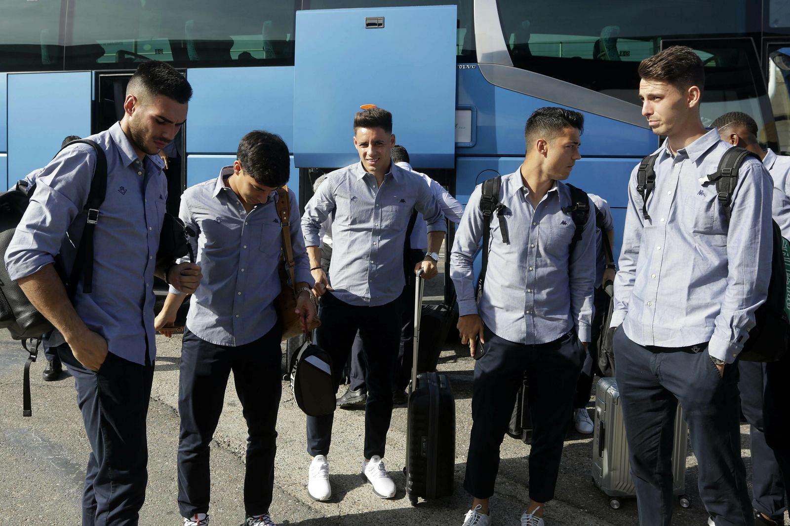 Ismael, junto a Dani Martín, Lainez, Álex Moreno y Raúl, en un viaje del equipo bético.