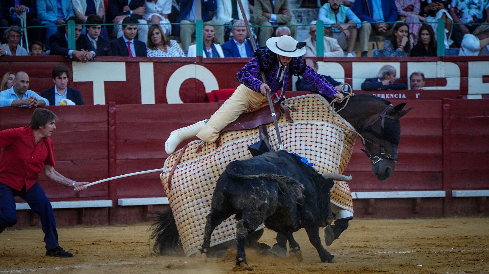 Puerta grande para Roca Rey y El Juli en la plaza de toros de Jerez