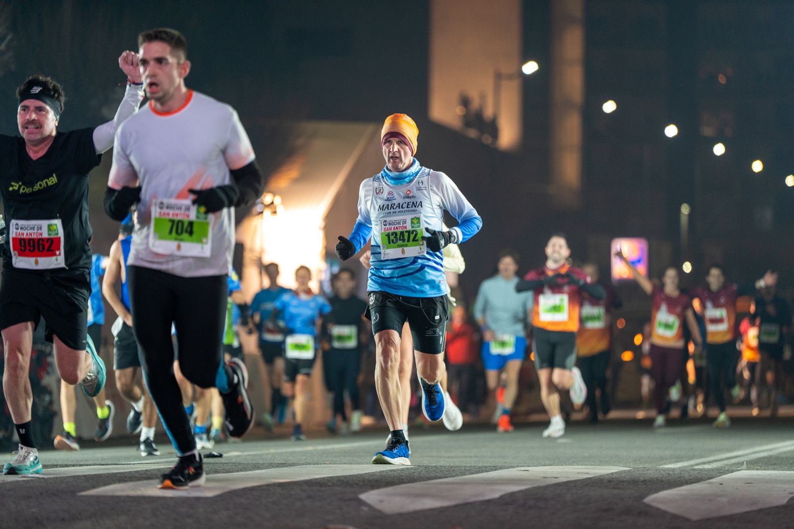 En imágenes: búscate en tu llegada a meta de la Carrera de San Antón 2026 (8)